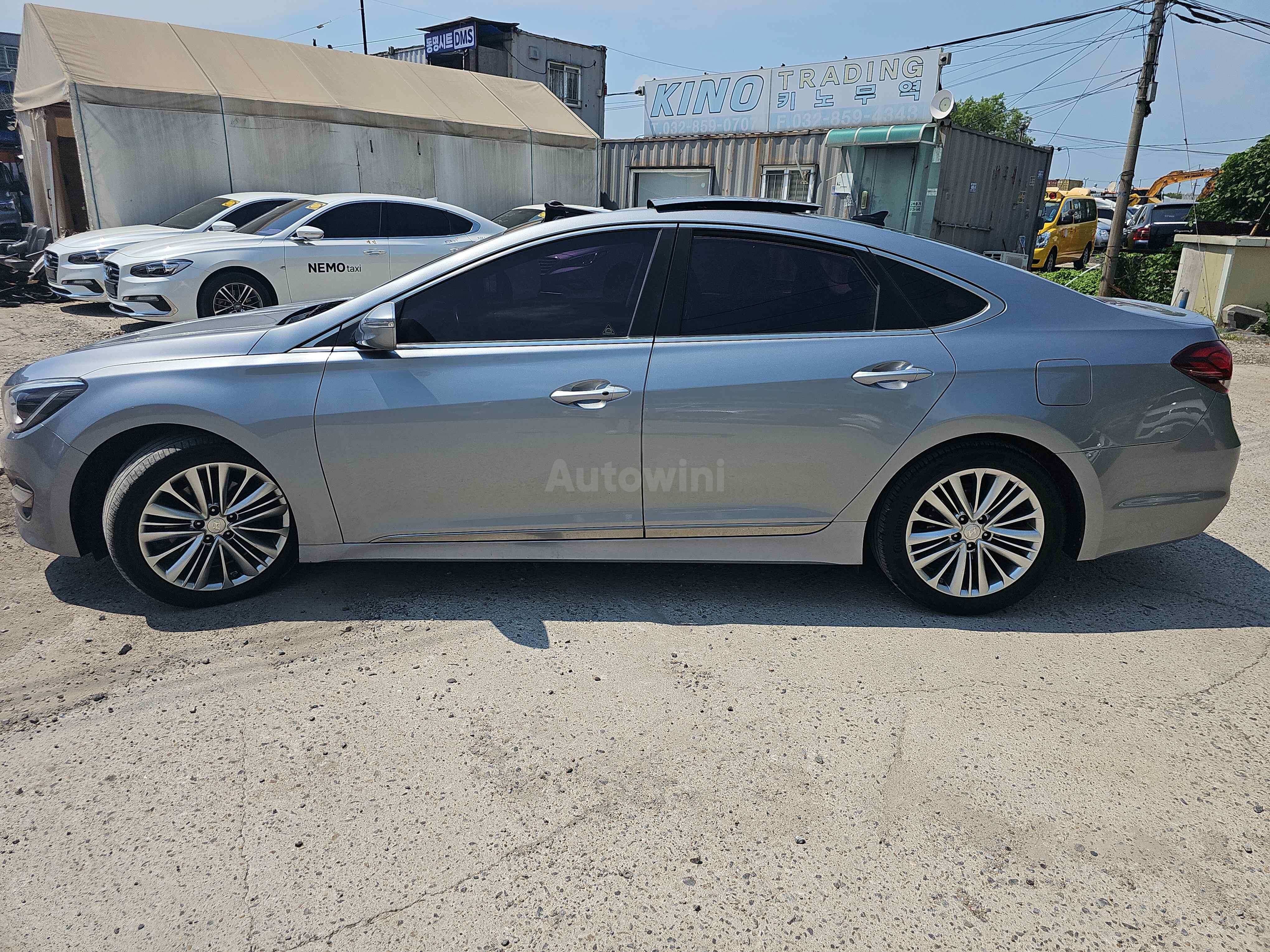 2016 HYUNDAI ASLAN VIN: KMHFM411BGA012427