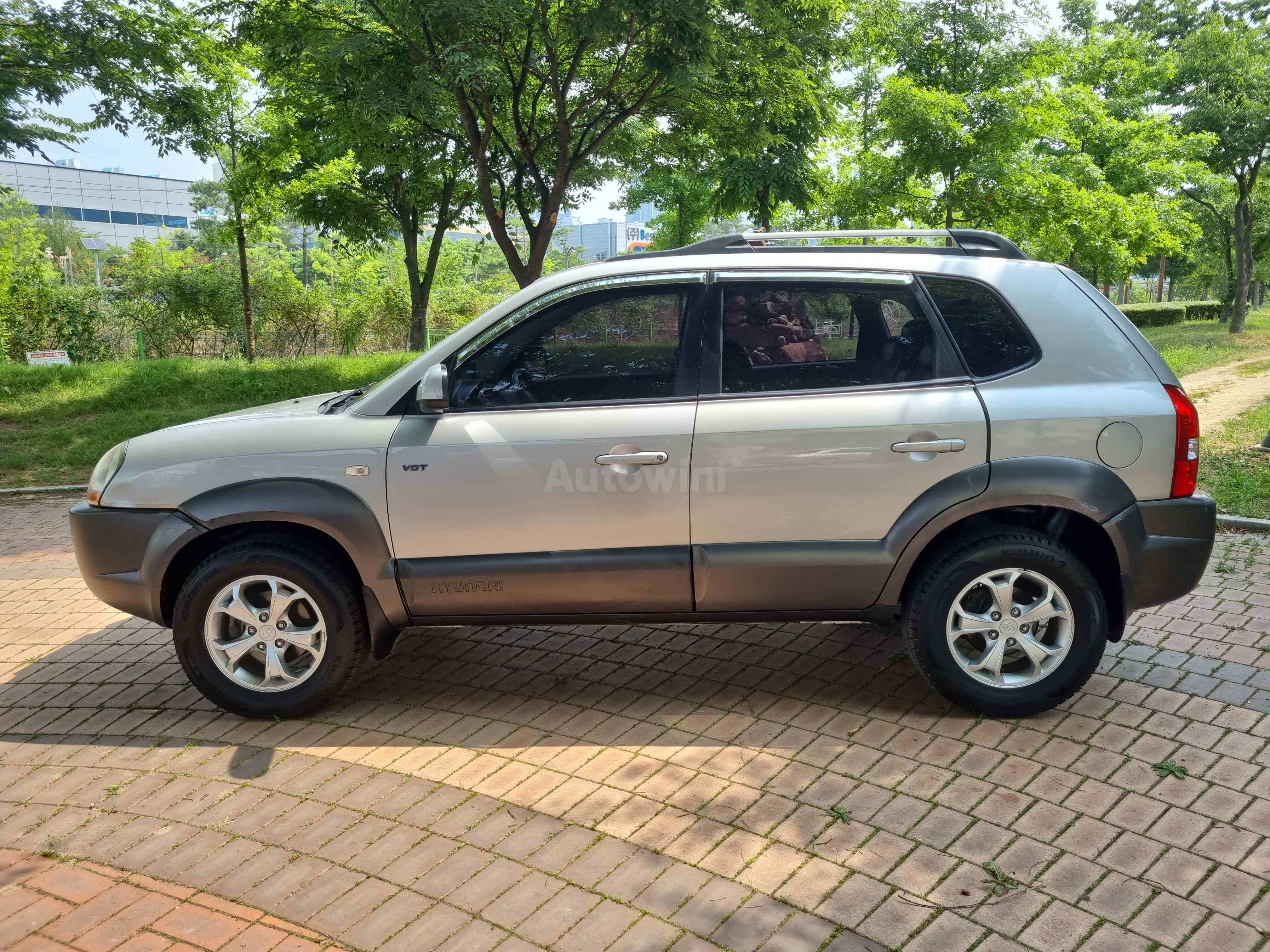 2009 HYUNDAI TUCSON VIN: KMHJN81VP9U016238
