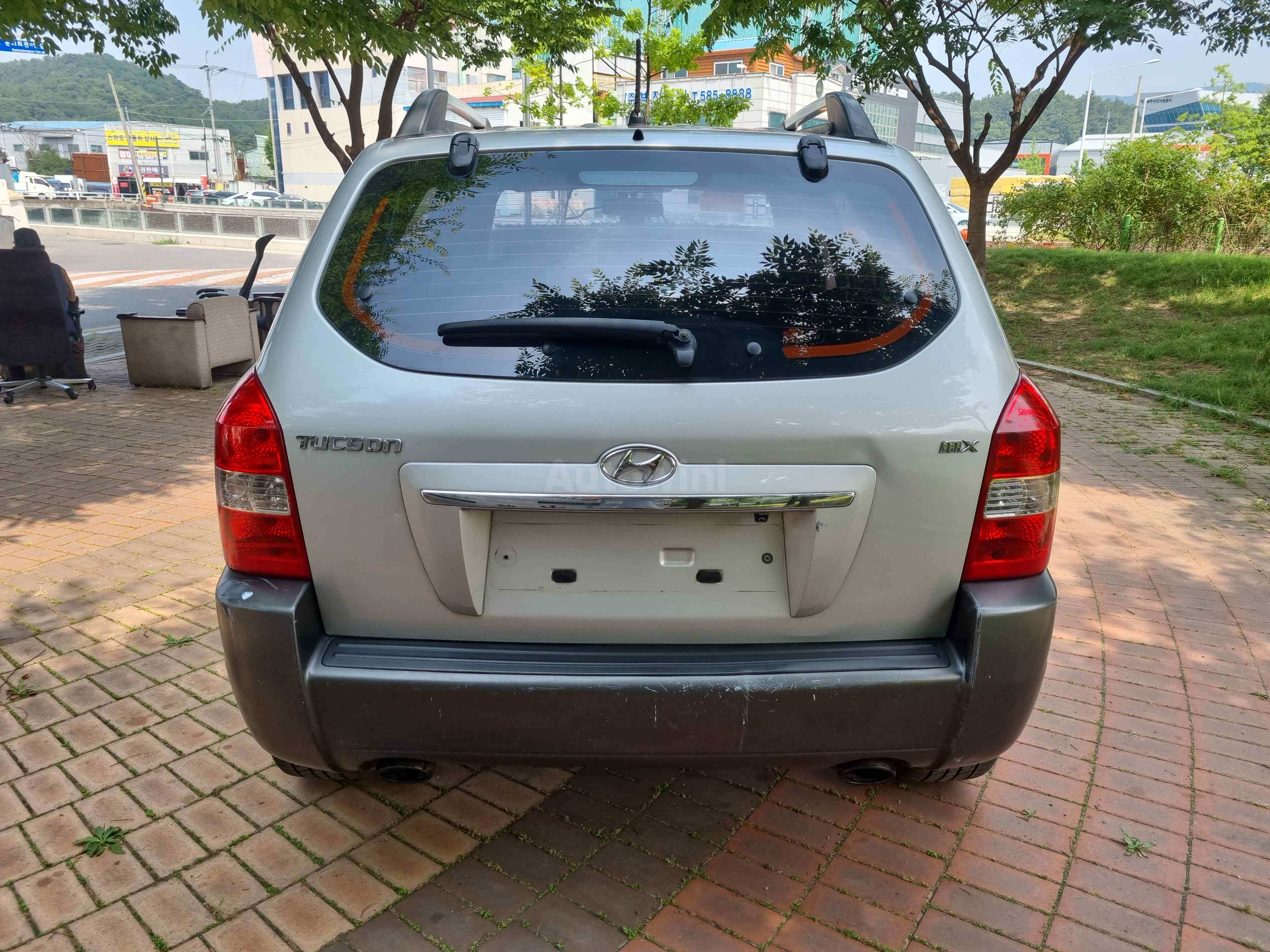 2009 HYUNDAI TUCSON VIN: KMHJN81VP9U016238