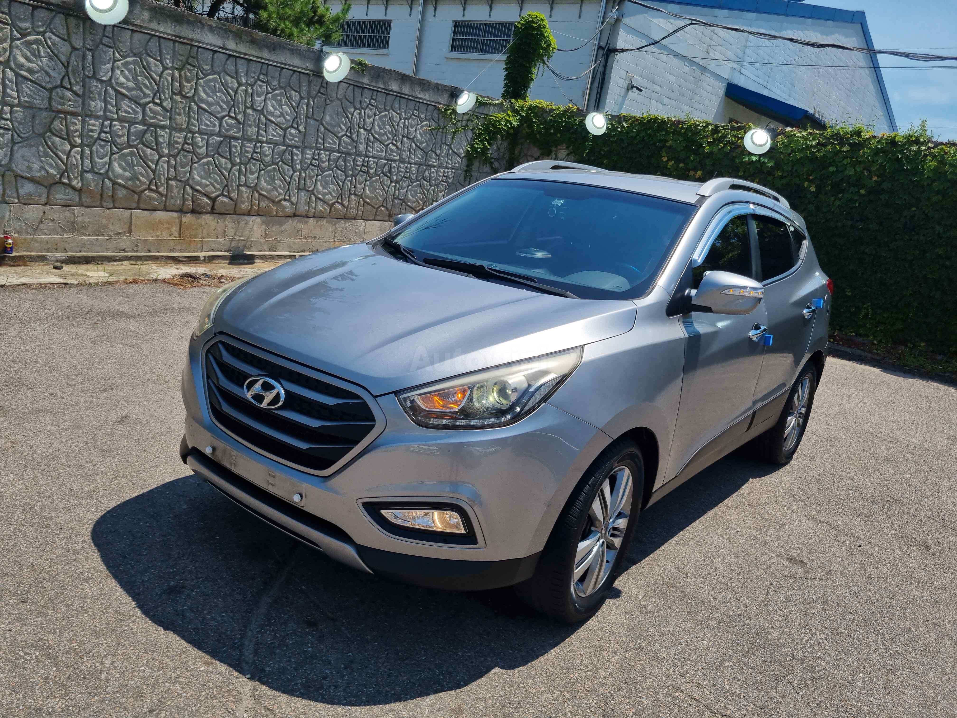 2015 HYUNDAI TUCSON VIN: KMHJU81VBFU965069
