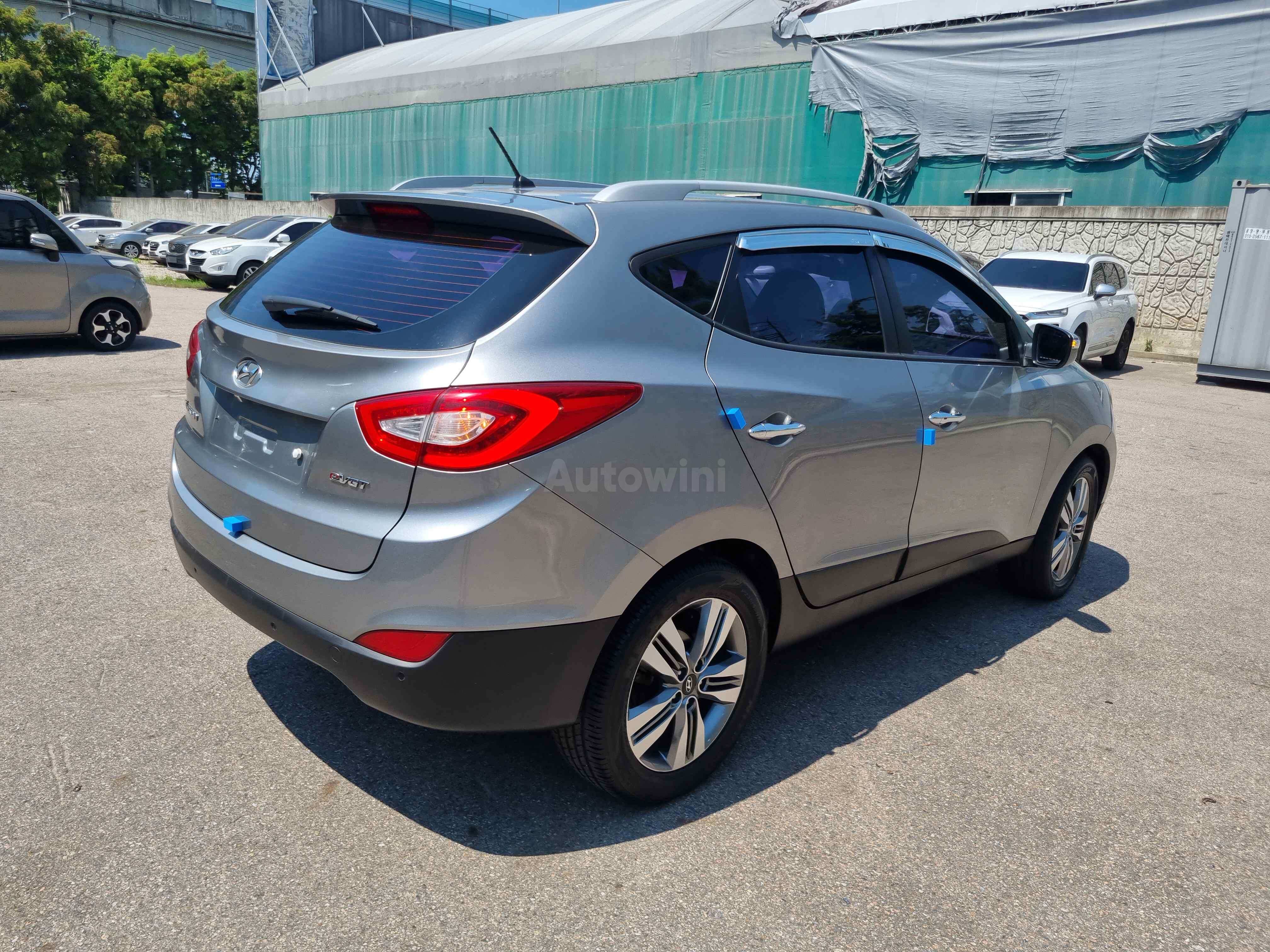 2015 HYUNDAI TUCSON VIN: KMHJU81VBFU965069