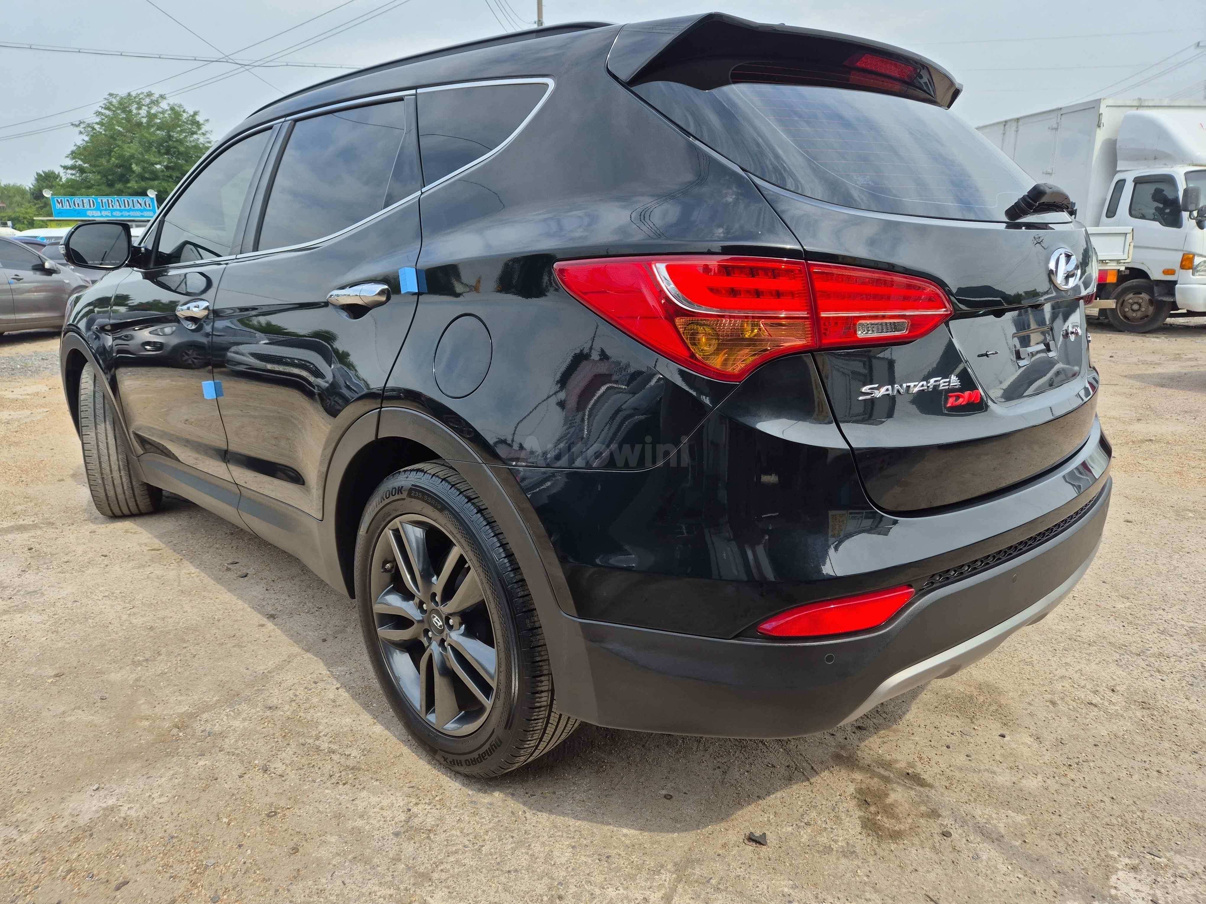 2015 HYUNDAI SANTAFE VIN: KMHSW81UBFU366582