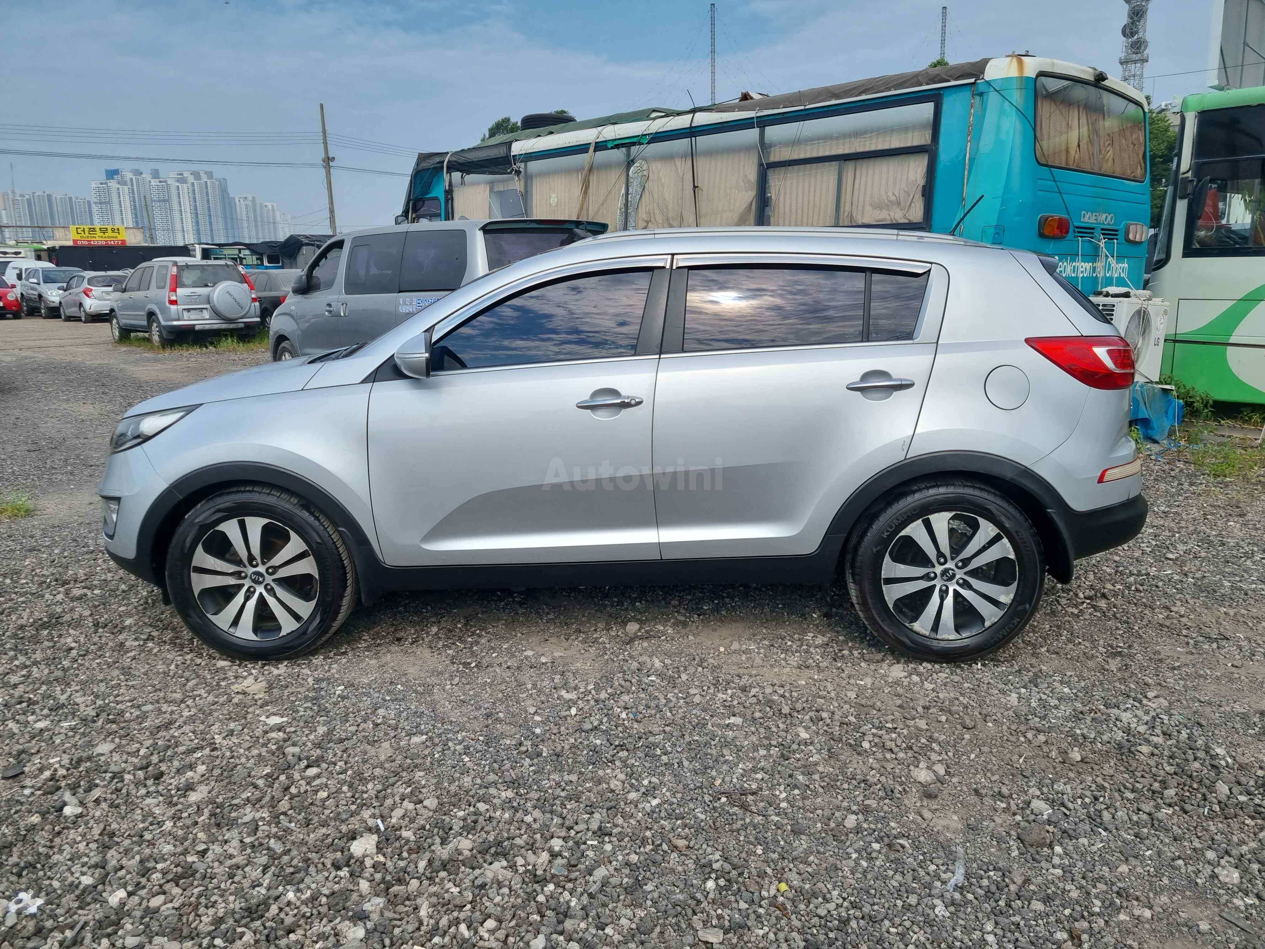 2011 KIA SPORTAGE VIN: KNAPC813BBK024138