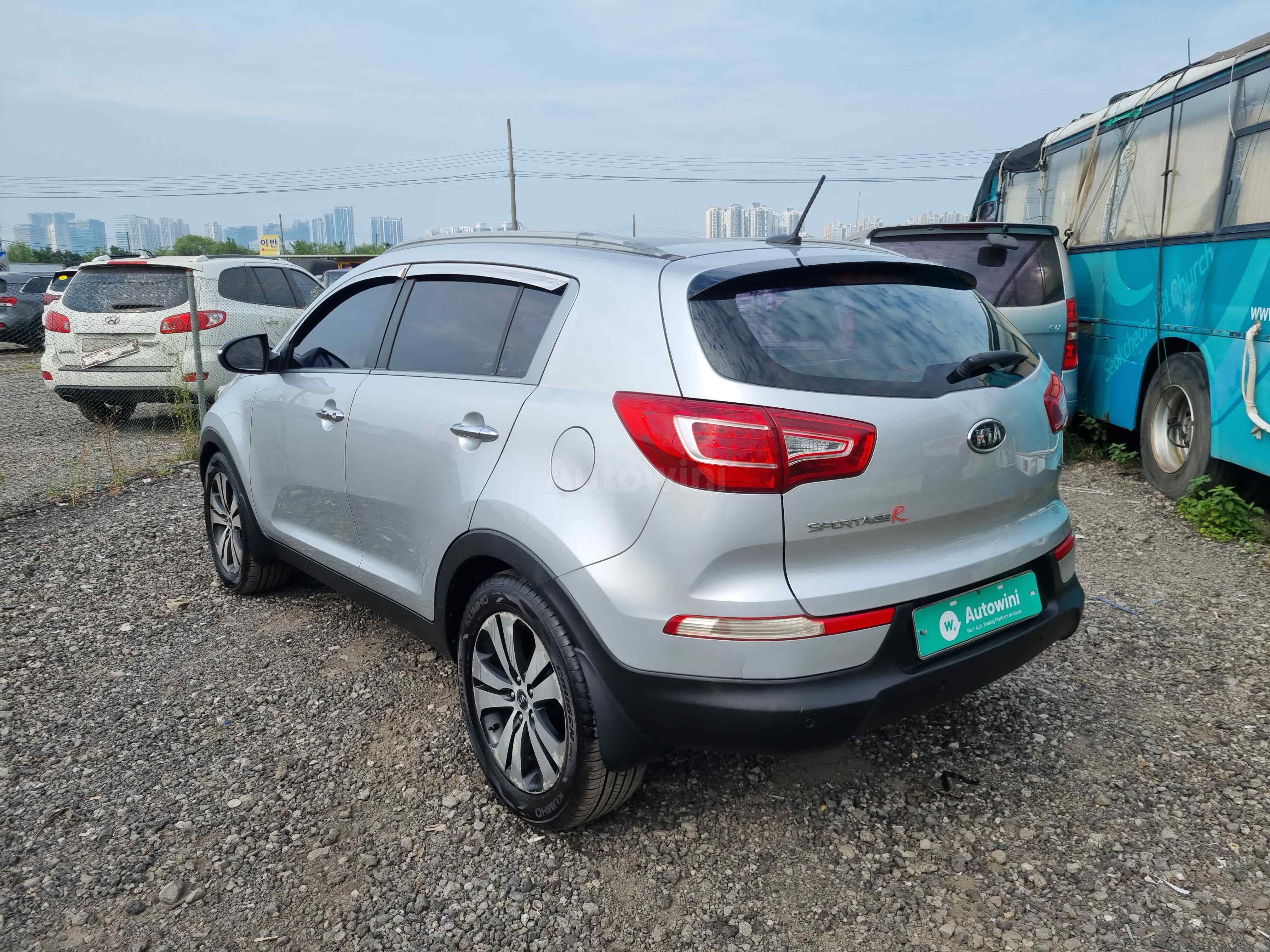 2011 KIA SPORTAGE VIN: KNAPC813BBK024138