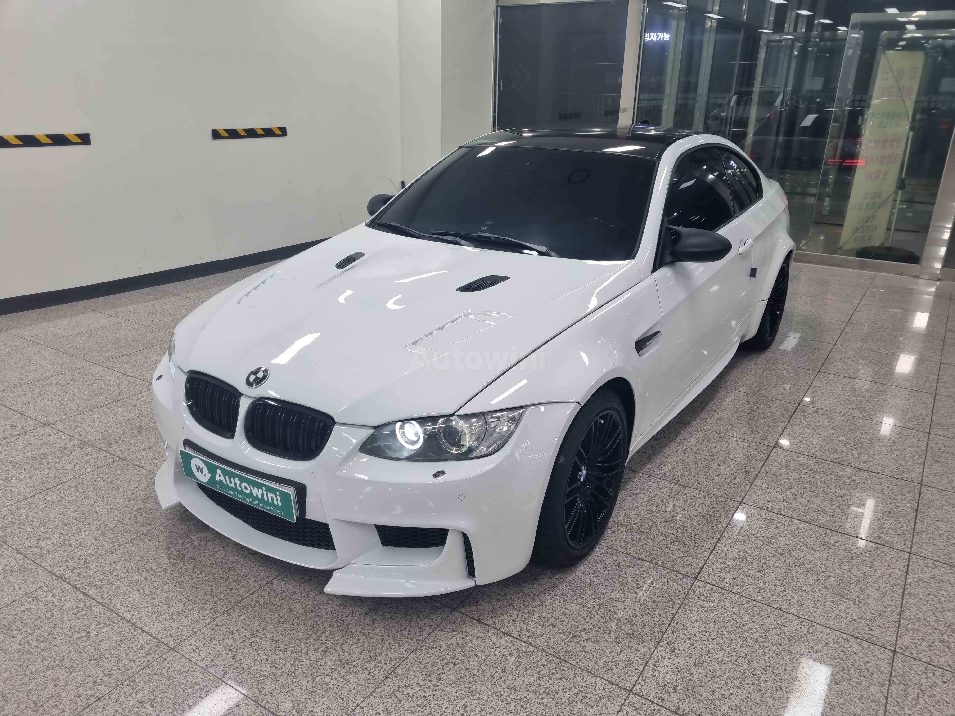2010 BMW M3 VIN: WBSKG9103AE568490