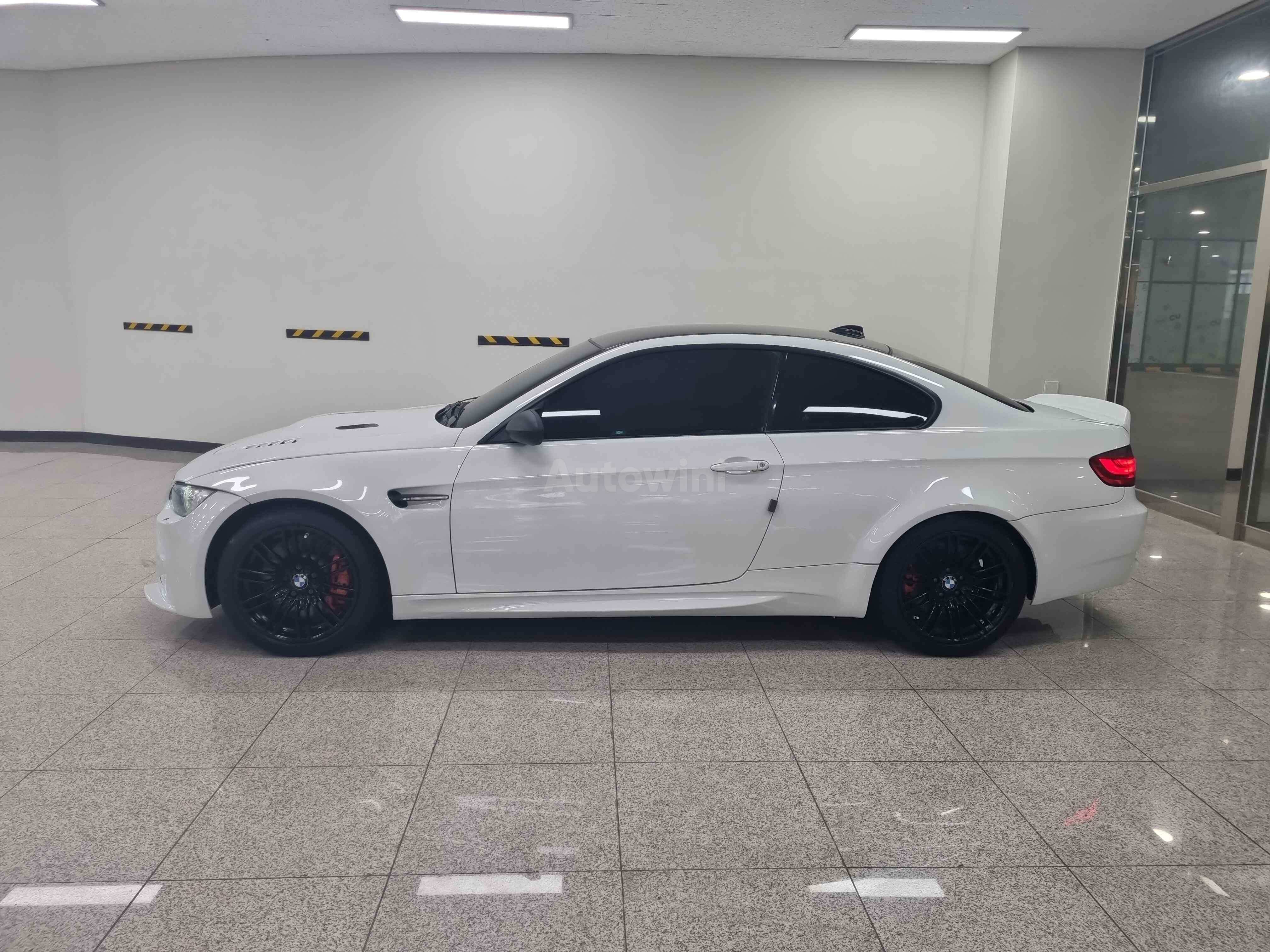 2010 BMW M3 VIN: WBSKG9103AE568490