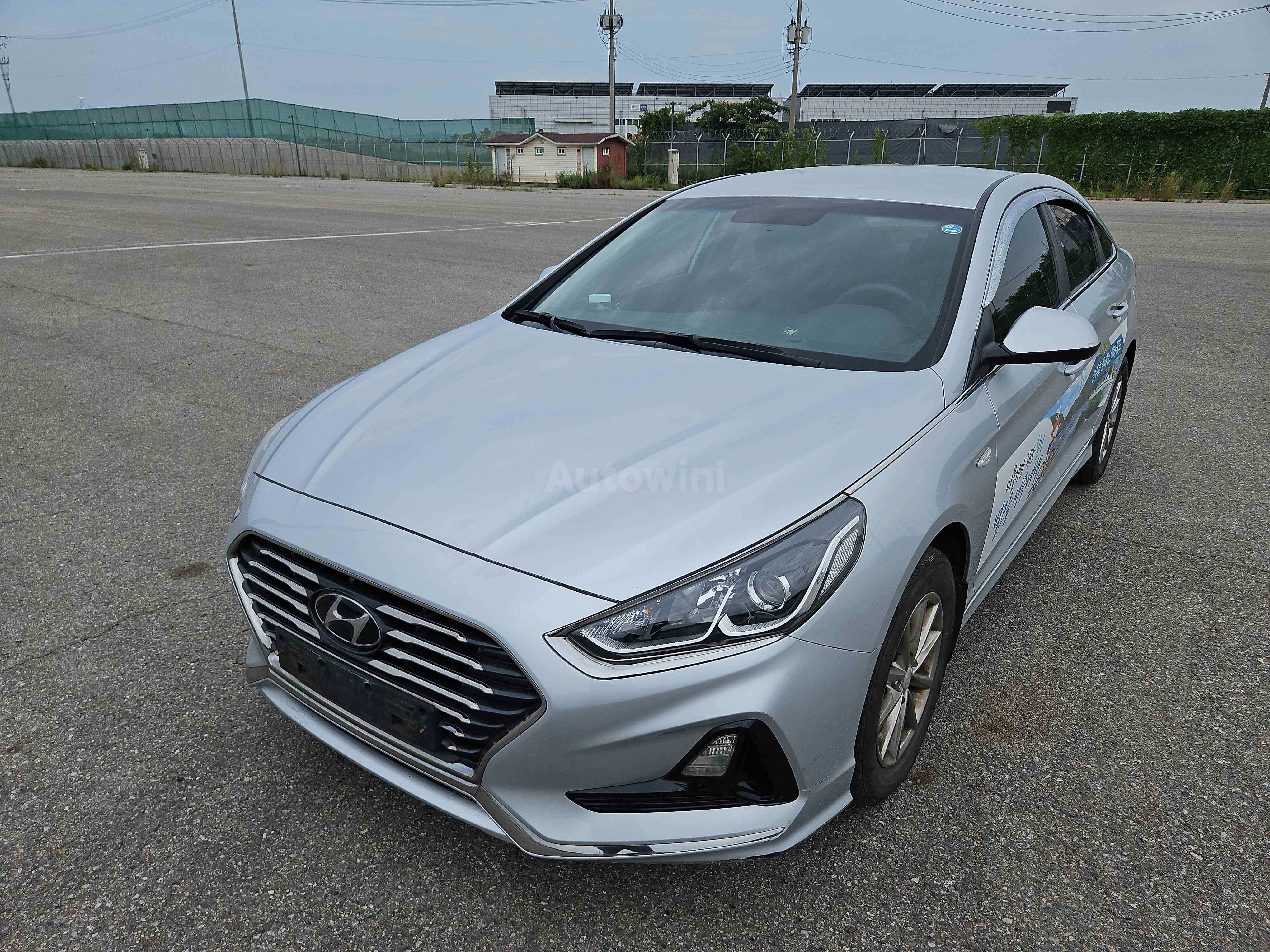 2019 HYUNDAI SONATA VIN: KMHE341DBKA502366