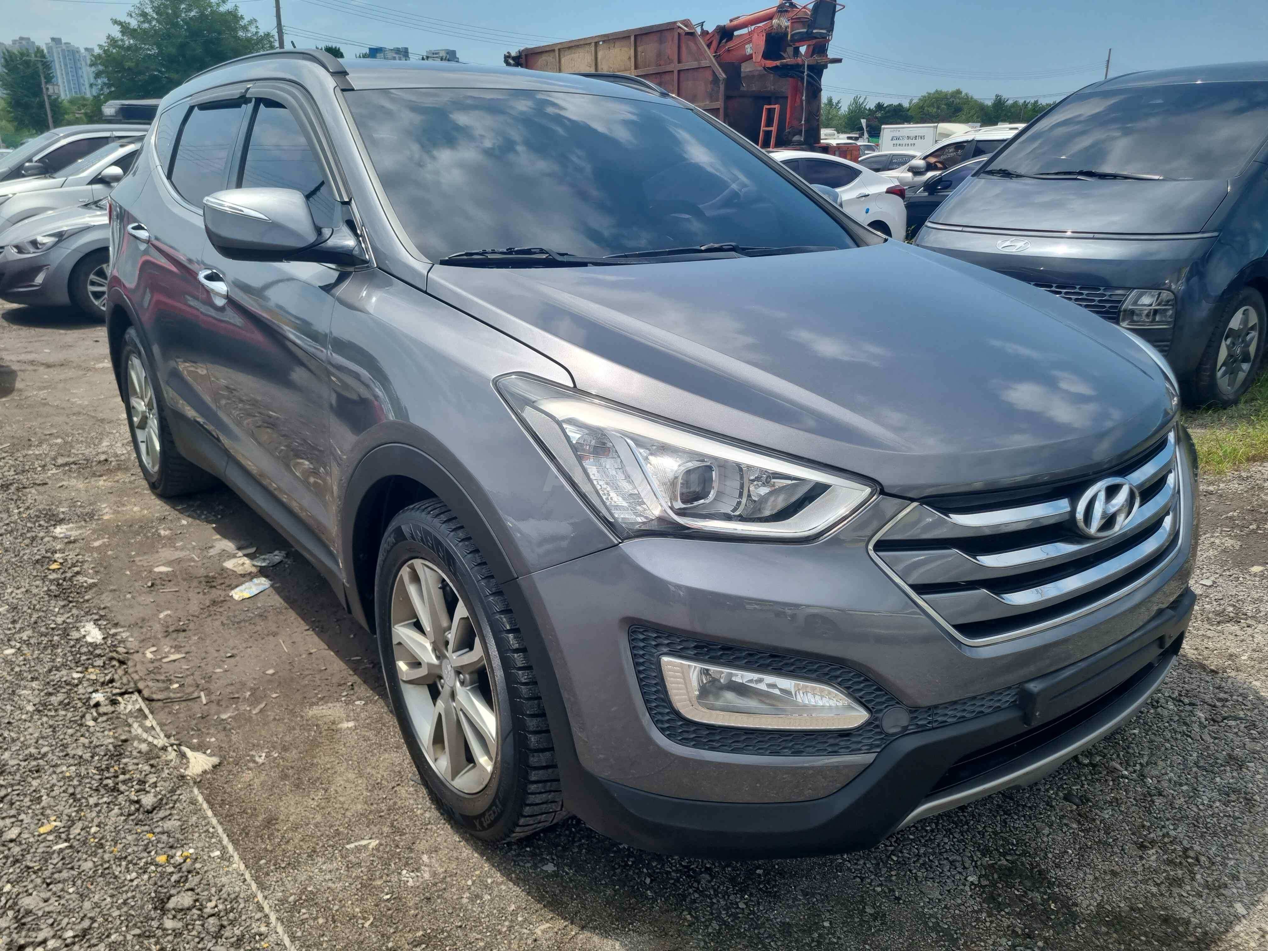 2014 HYUNDAI SANTAFE VIN: KMHSW81UBEU248111