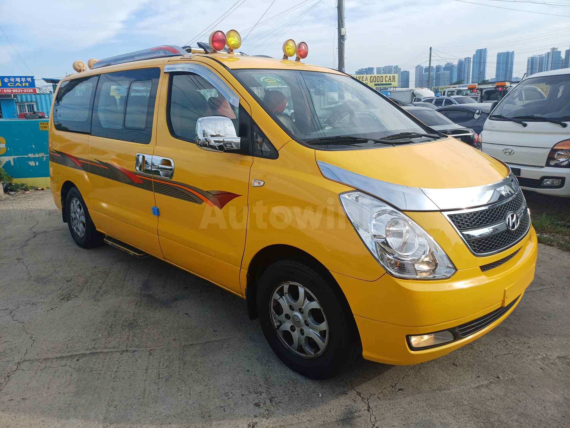 2015 HYUNDAI STAREX VIN: KMJWA37KBFU754916