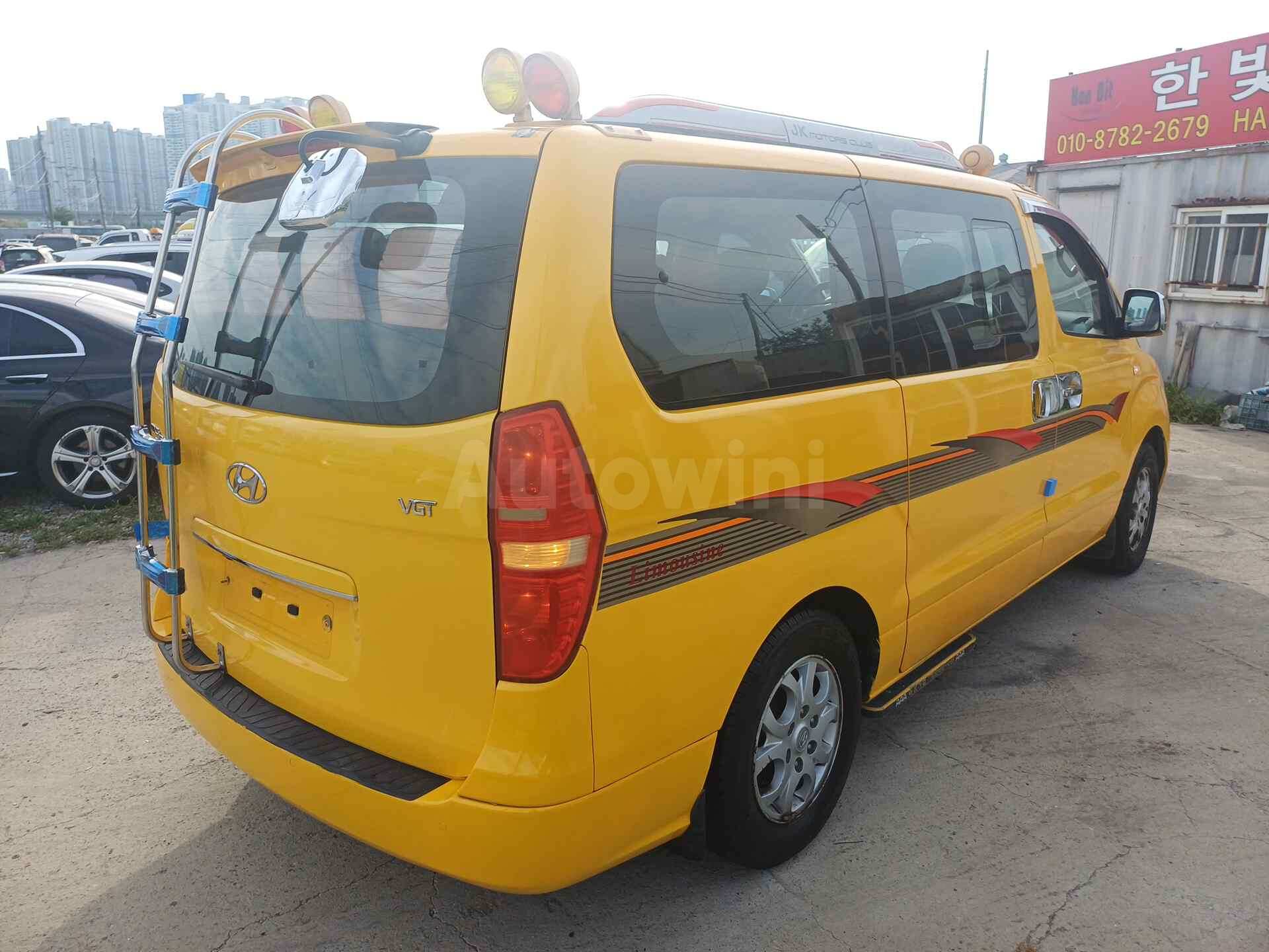 2015 HYUNDAI STAREX VIN: KMJWA37KBFU754916
