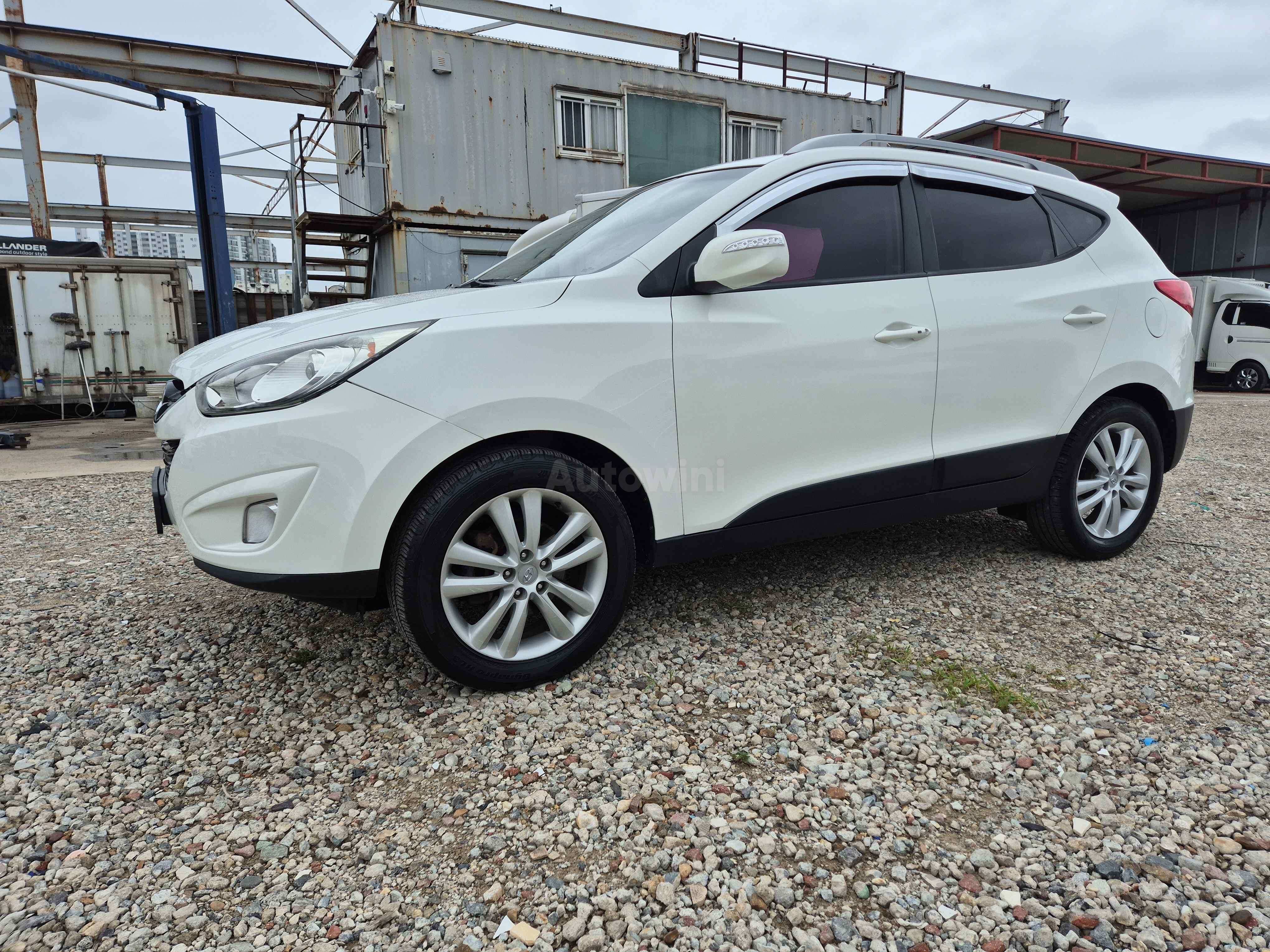 2013 HYUNDAI TUCSON VIN: KMHJU81VBDU577836