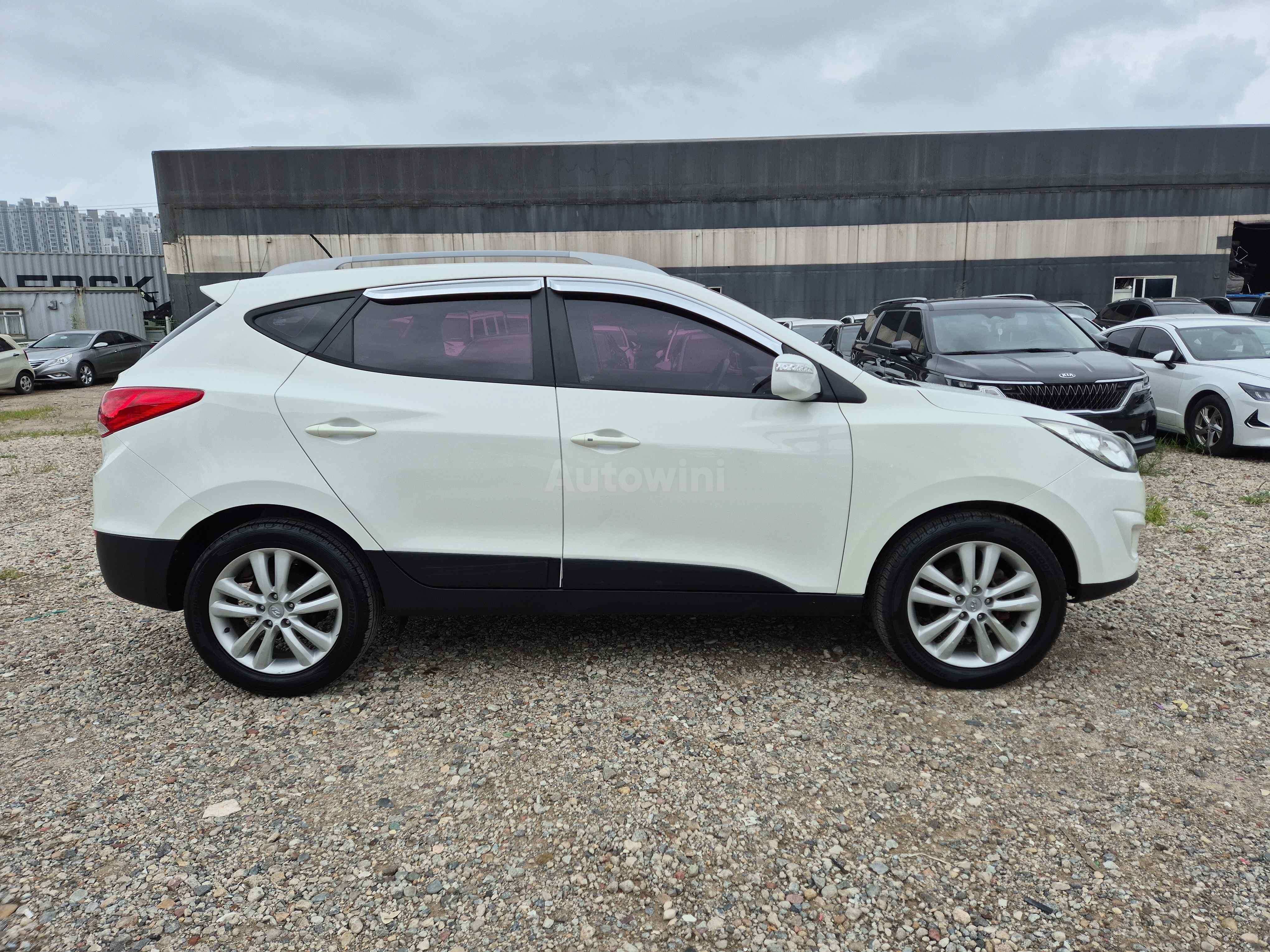 2013 HYUNDAI TUCSON VIN: KMHJU81VBDU577836