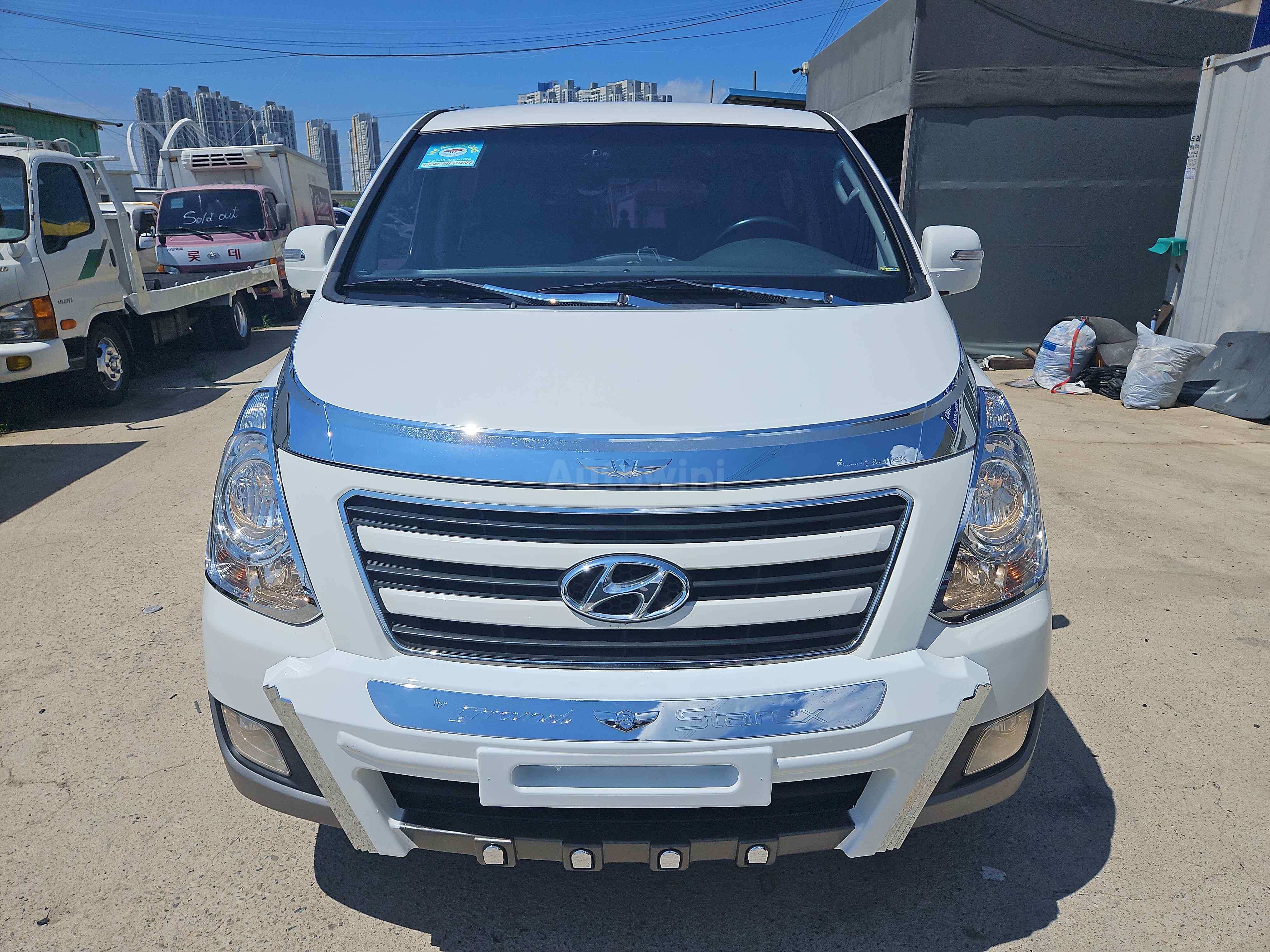 2017 HYUNDAI STAREX VIN: KMJWA37KDHU874188