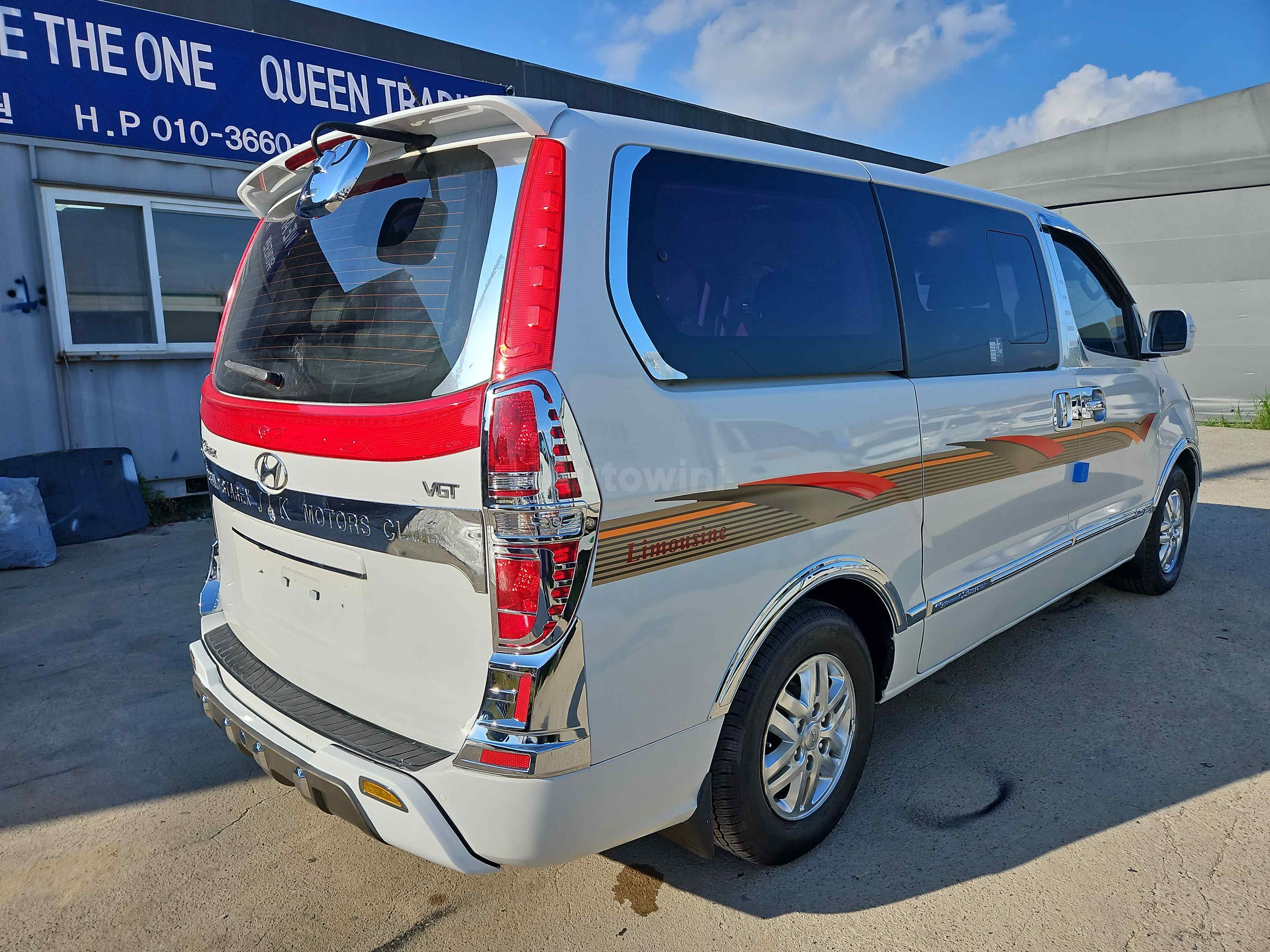 2018 HYUNDAI STAREX VIN: KMFWBX7KBJU971101