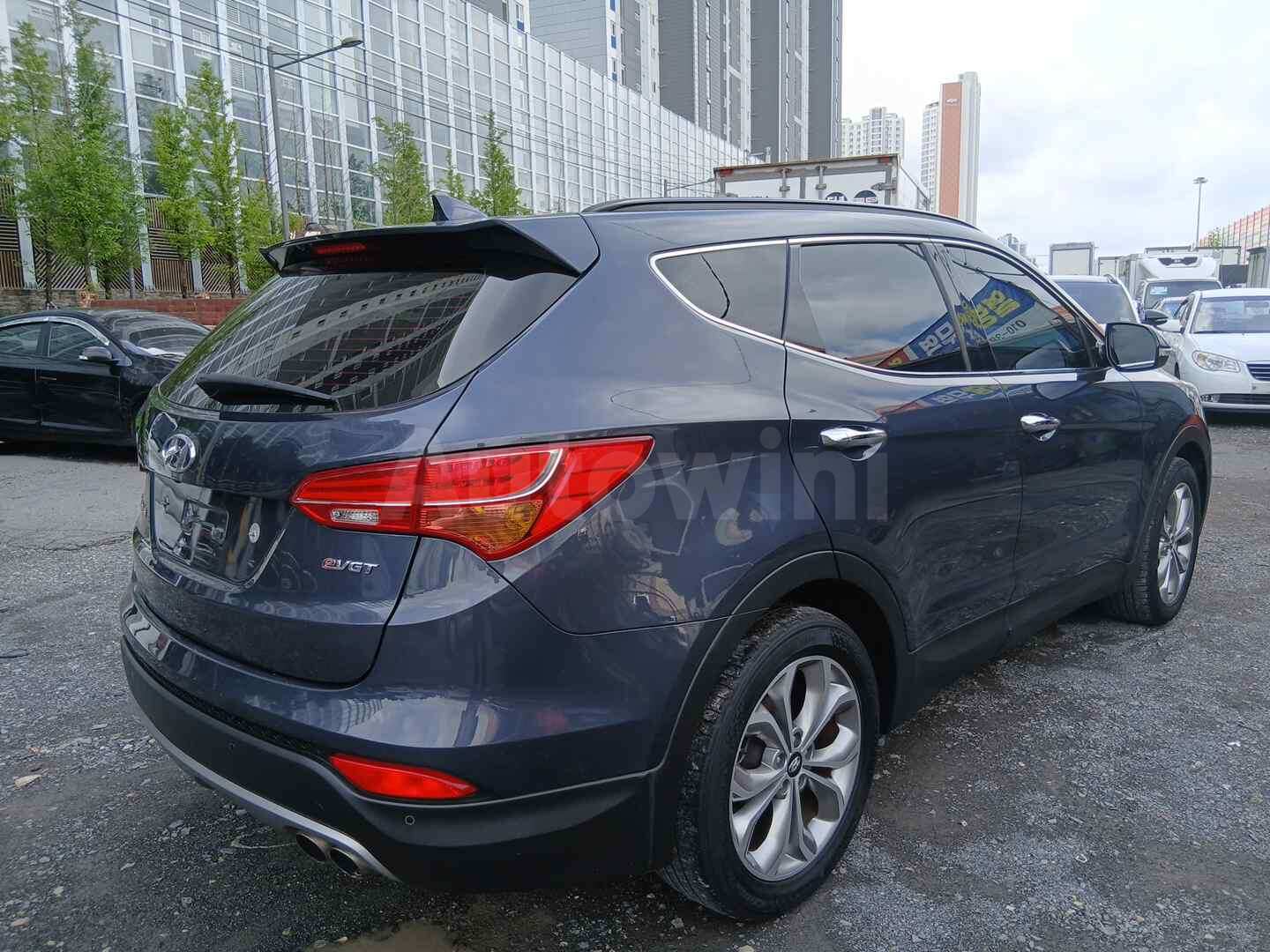 2015 HYUNDAI SANTAFE VIN: KMHSW81UBFU498221