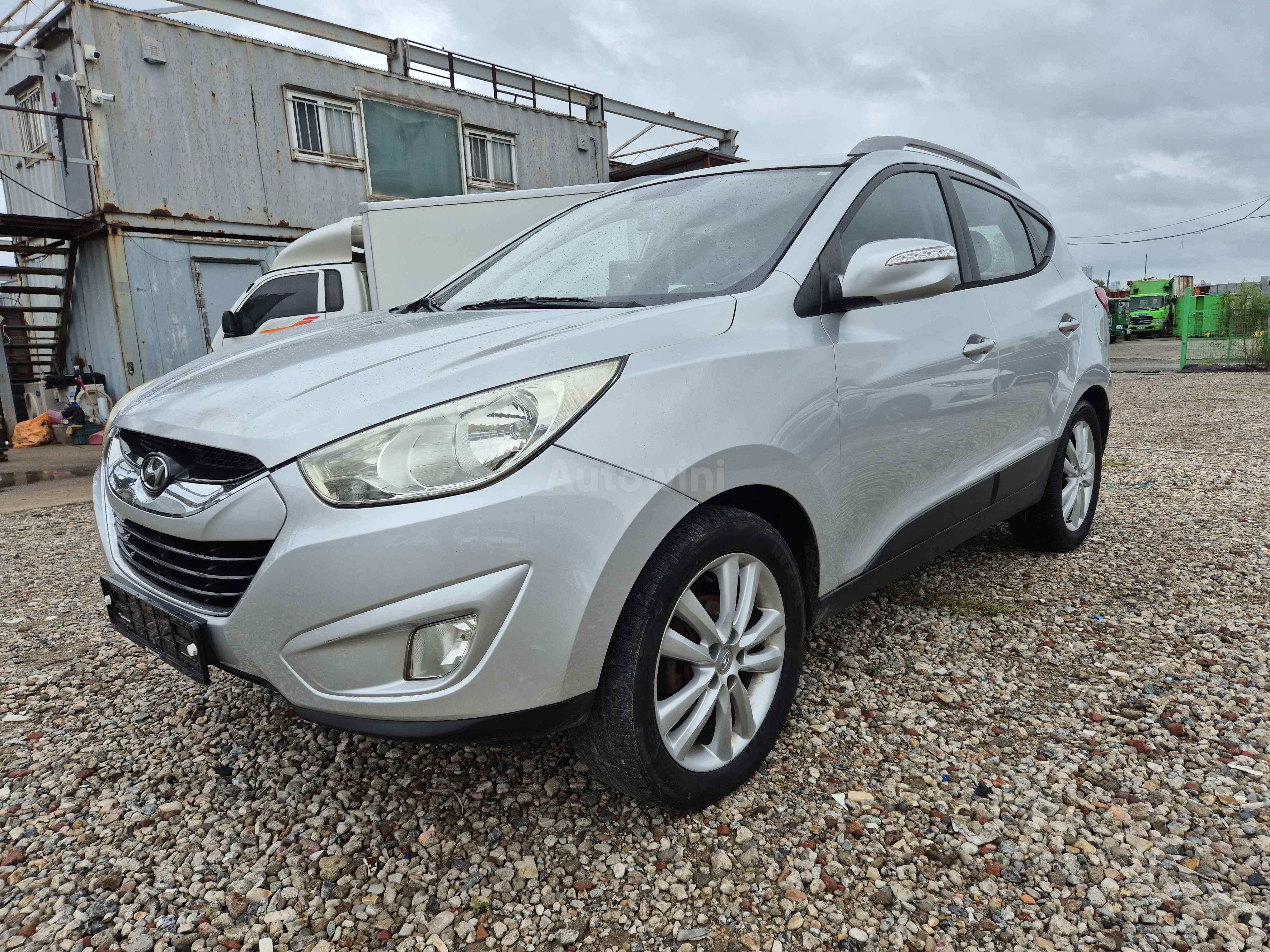 2010 HYUNDAI TUCSON VIN: KMHJU81VBAU075331