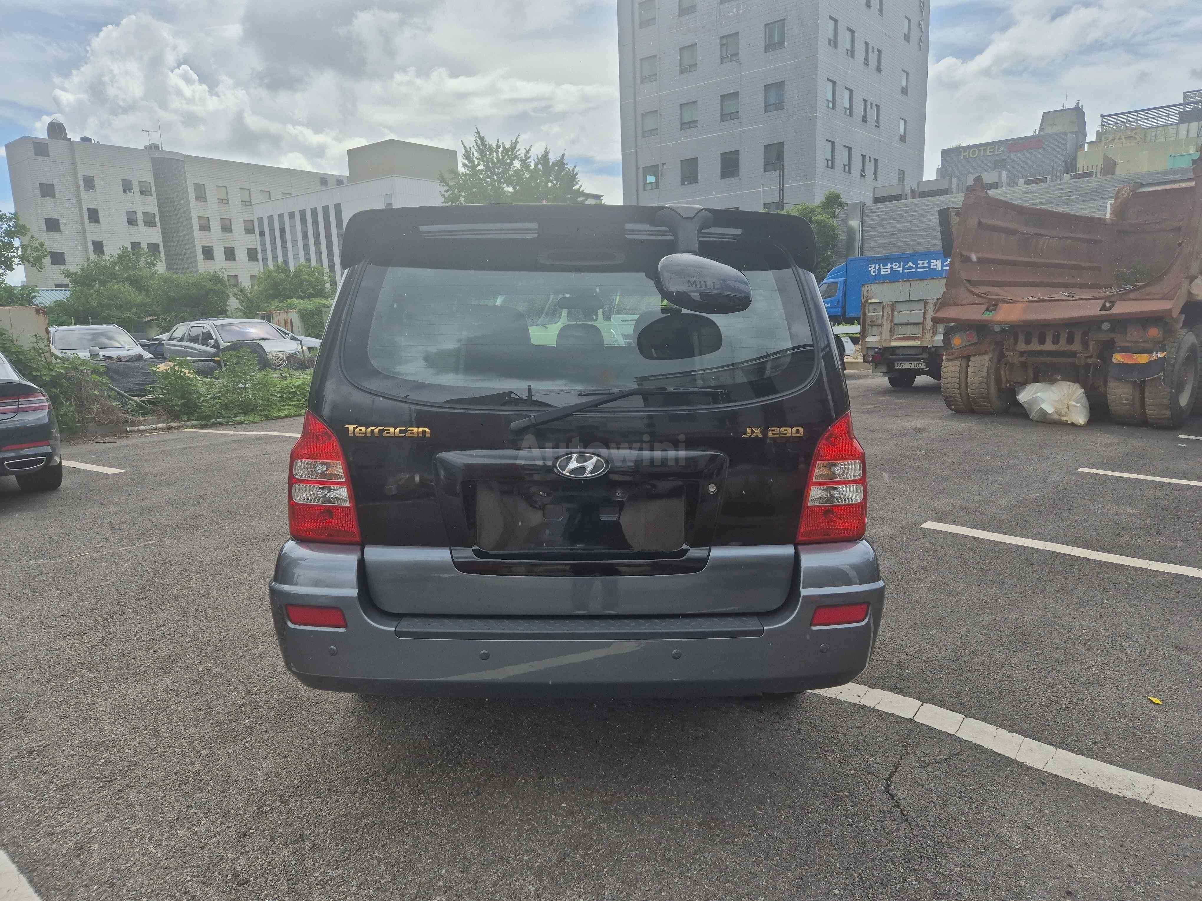 2005 HYUNDAI TERRACAN VIN: KMHNN81XP5U164085