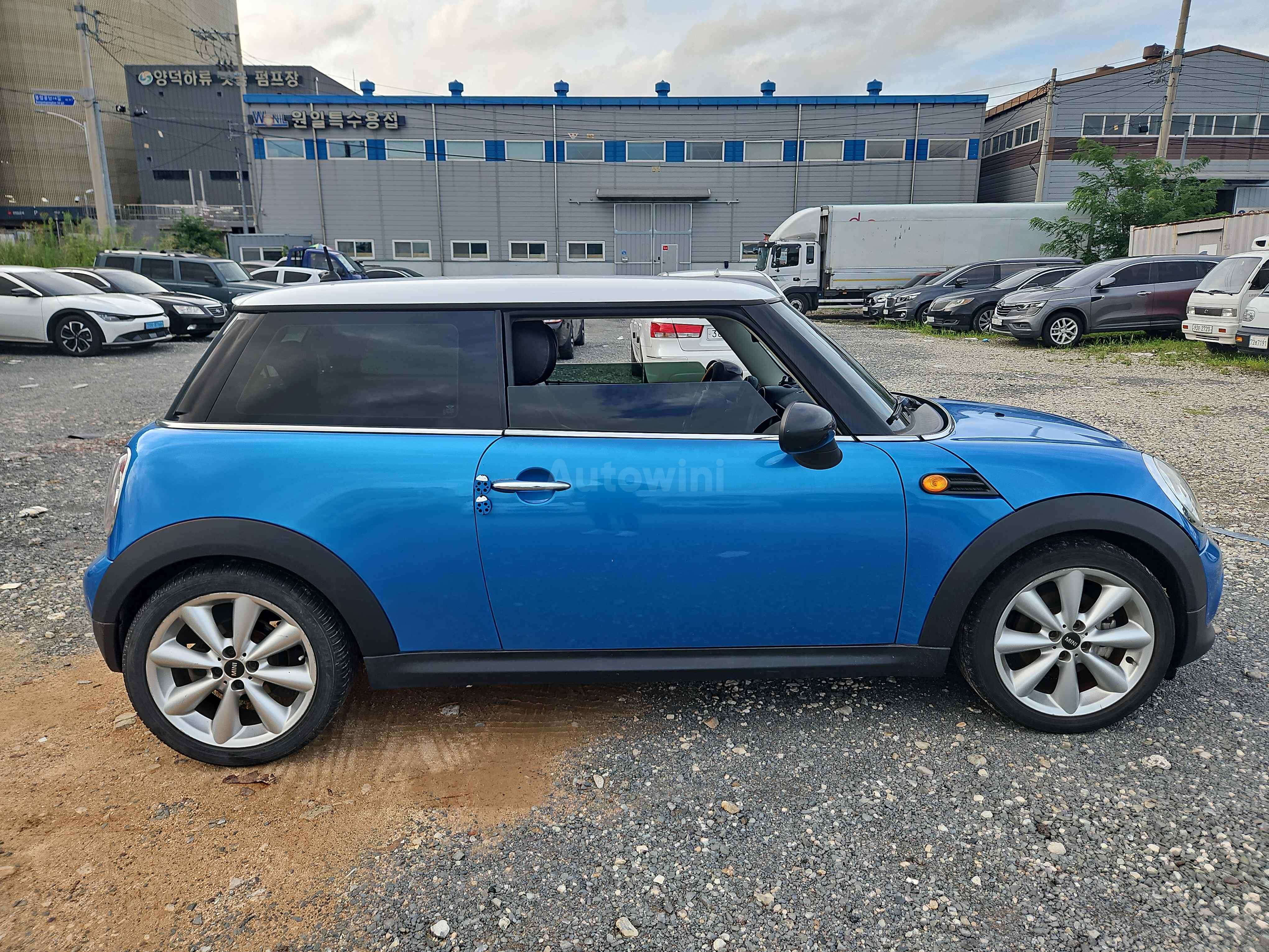 2012 MINI COOPER VIN: WMWSW5103CT319864