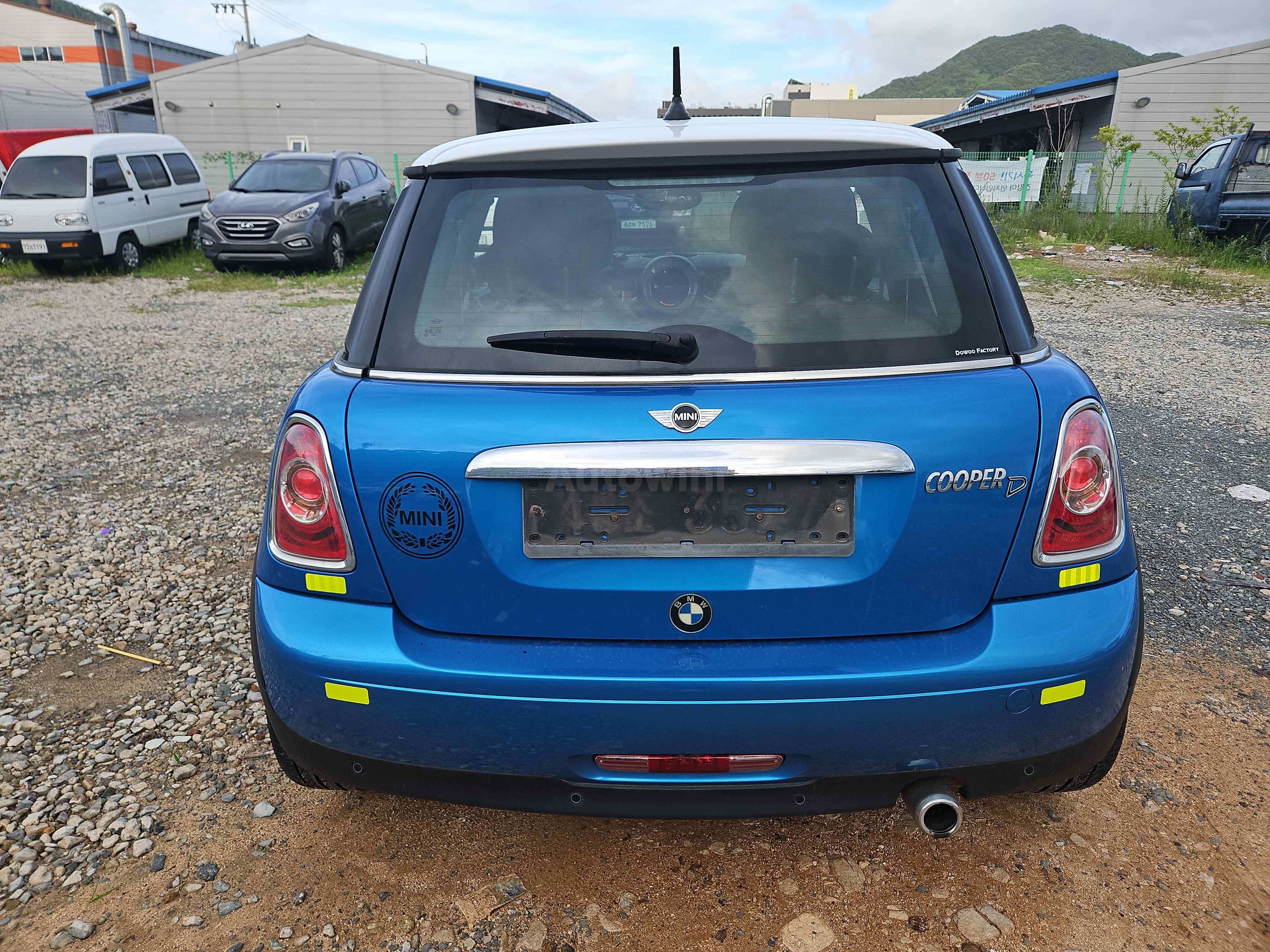 2012 MINI COOPER VIN: WMWSW5103CT319864