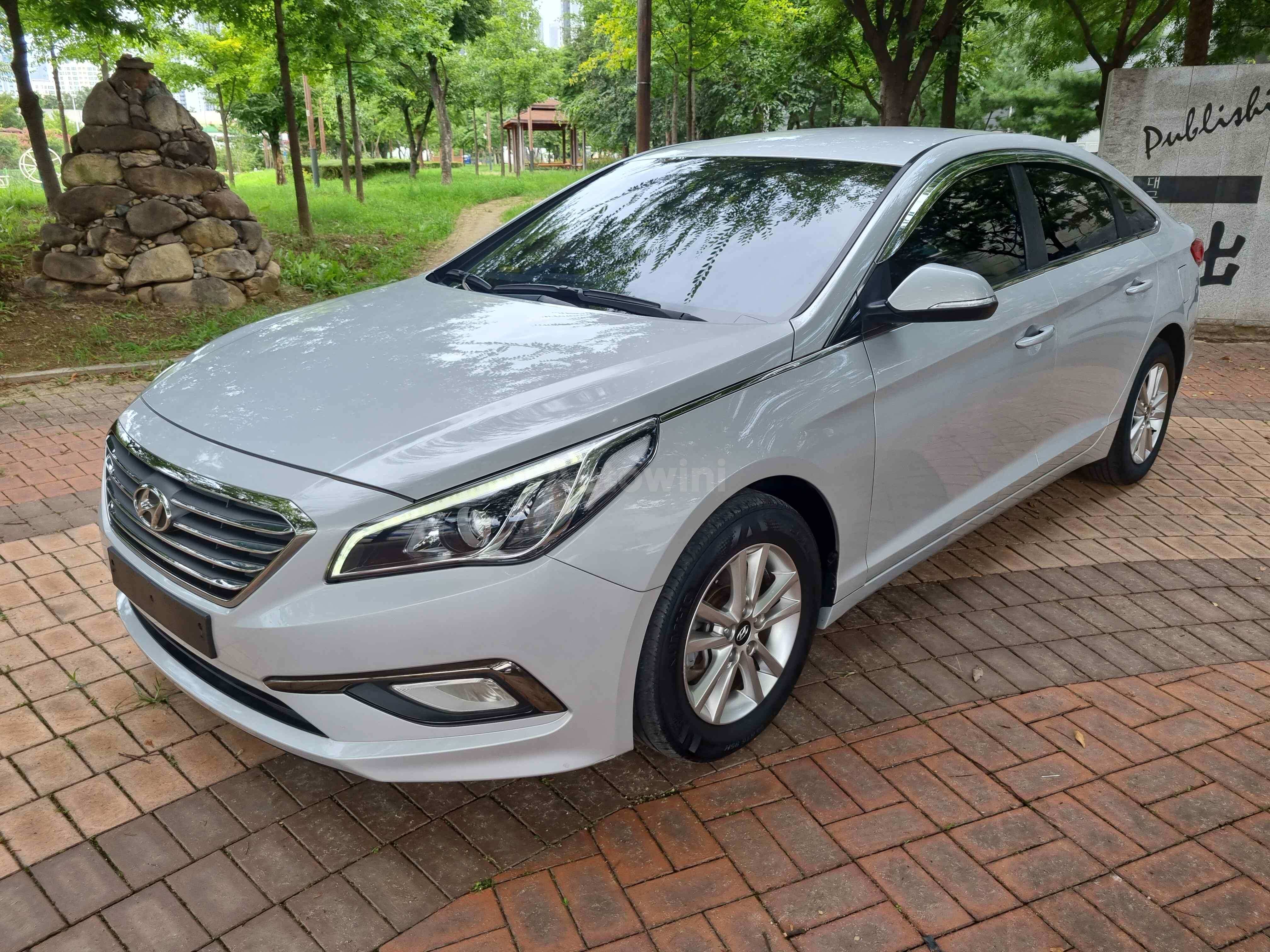 2016 HYUNDAI SONATA VIN: KMHE241AGGA177837