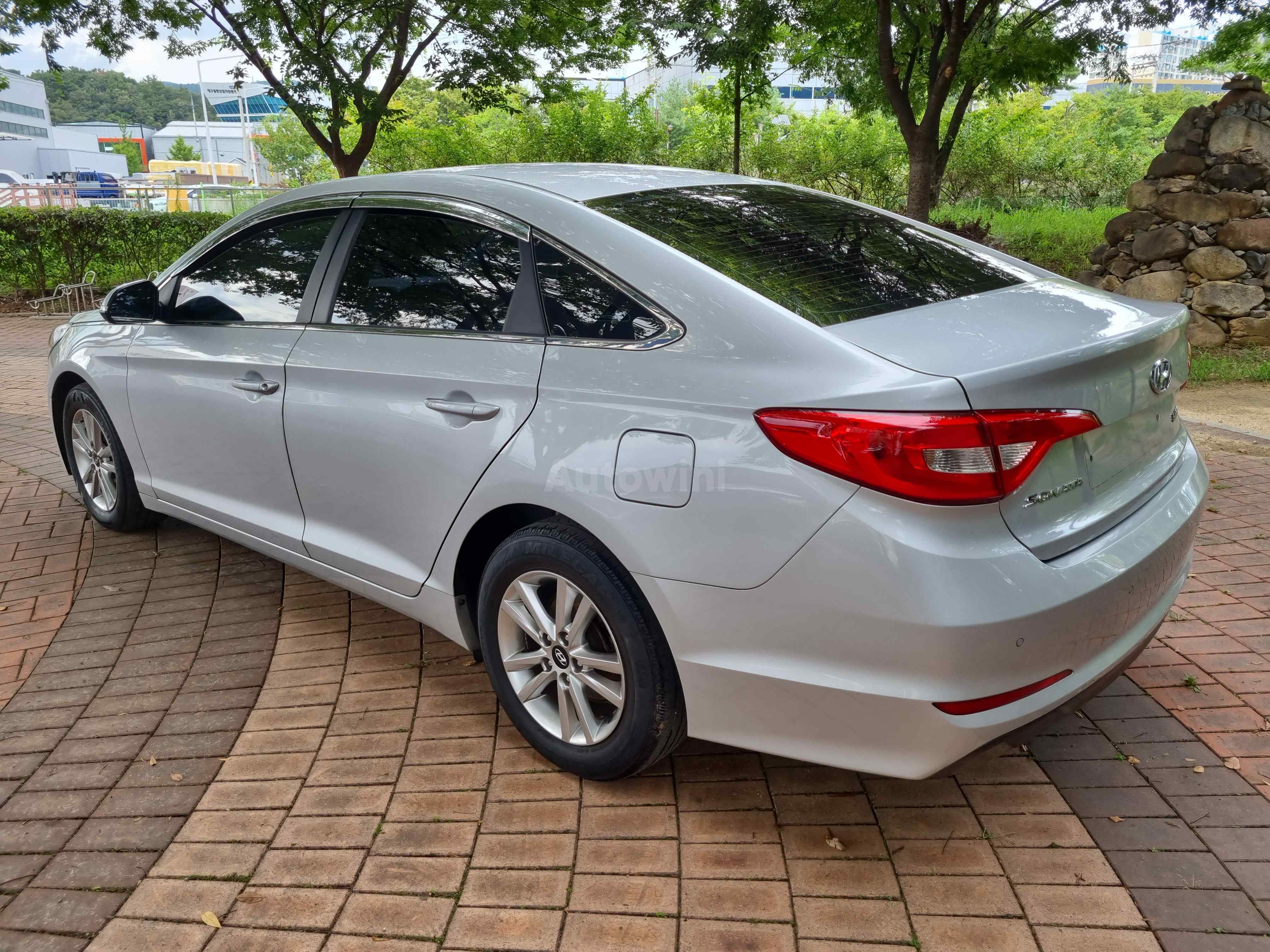 2016 HYUNDAI SONATA VIN: KMHE241AGGA177837