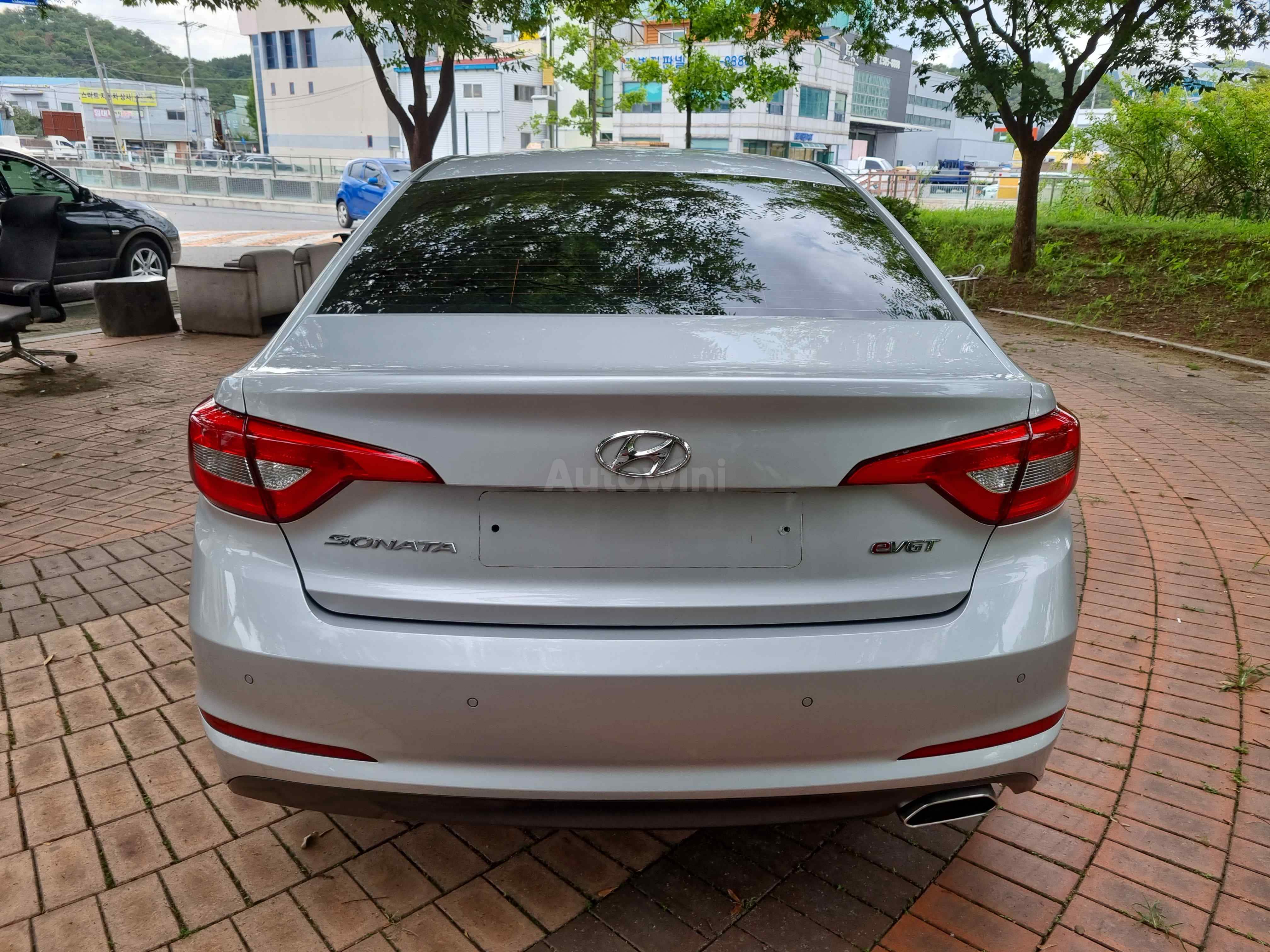 2016 HYUNDAI SONATA VIN: KMHE241AGGA177837