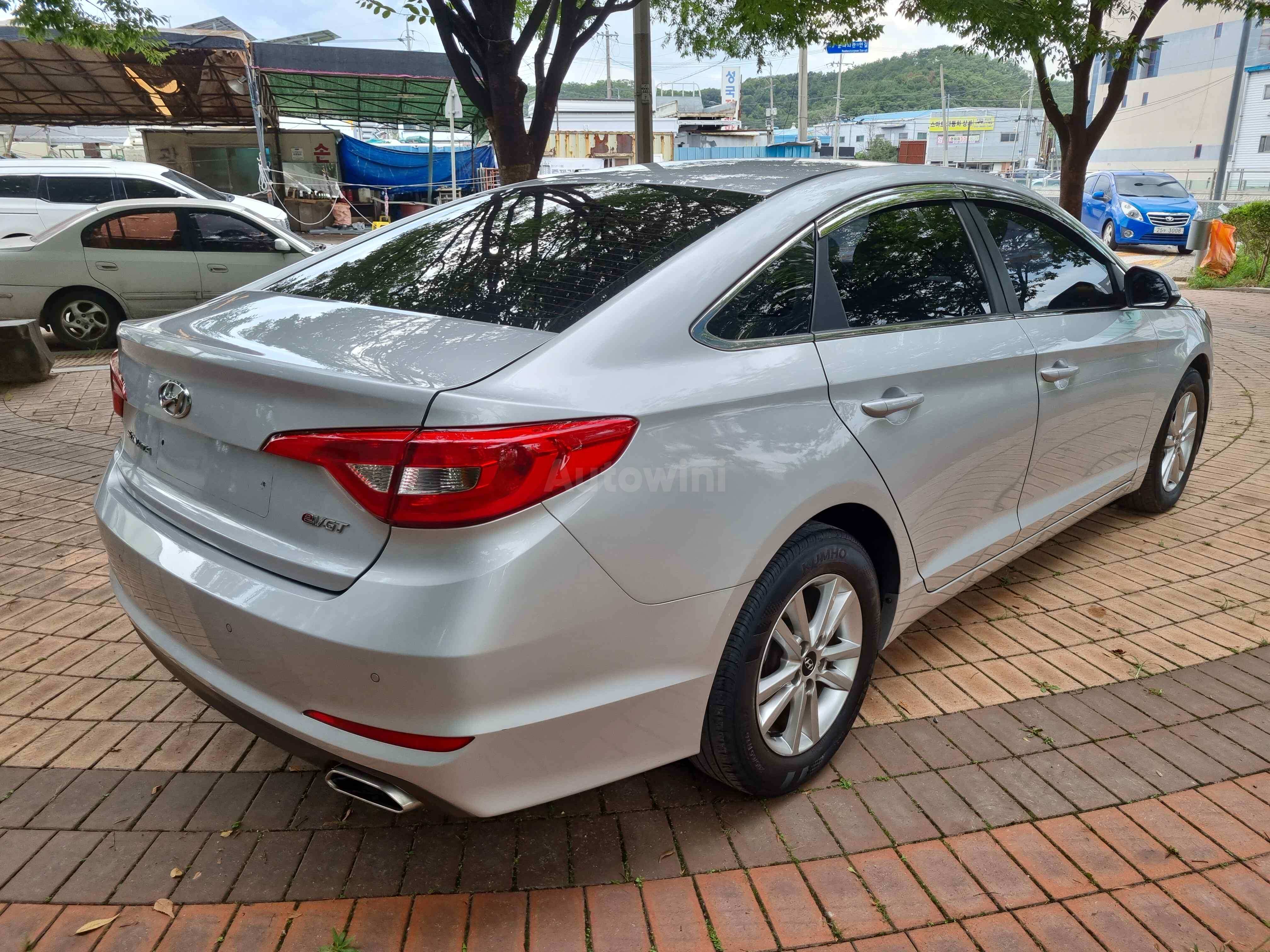 2016 HYUNDAI SONATA VIN: KMHE241AGGA177837
