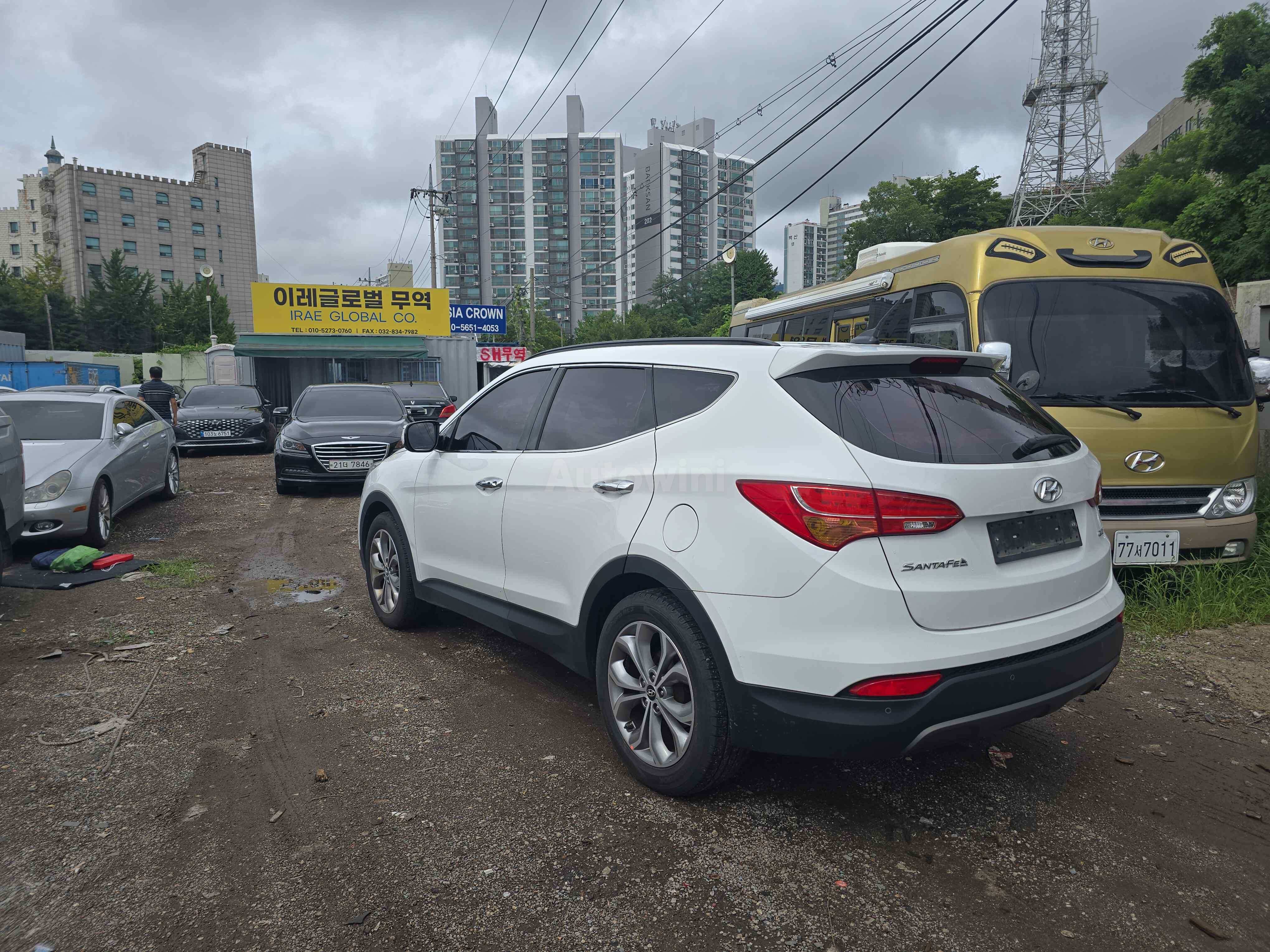 2013 HYUNDAI SANTAFE VIN: KMHSW81UBDU121380