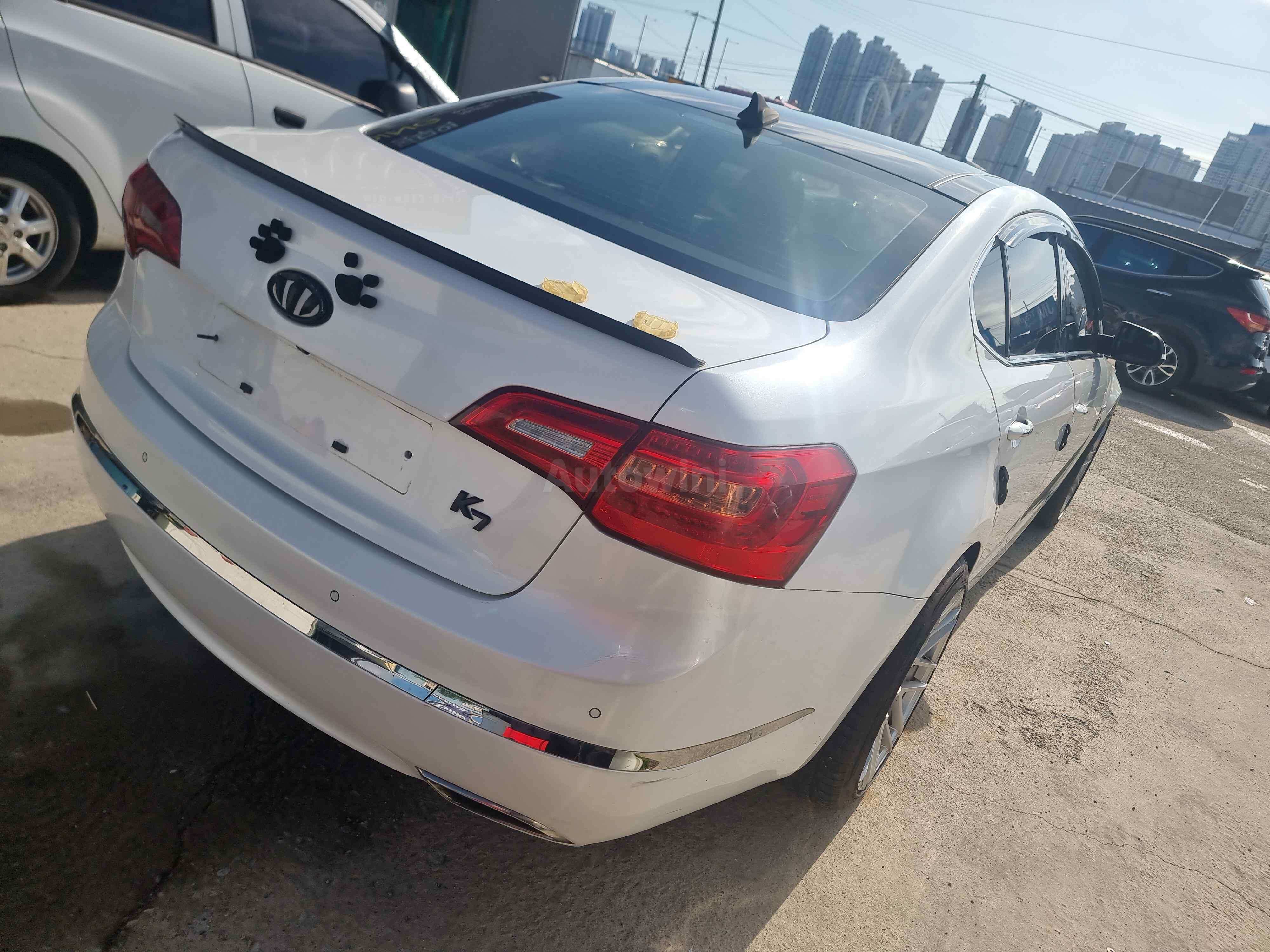 2011 KIA K7 VIN: KNALL411BBA051022