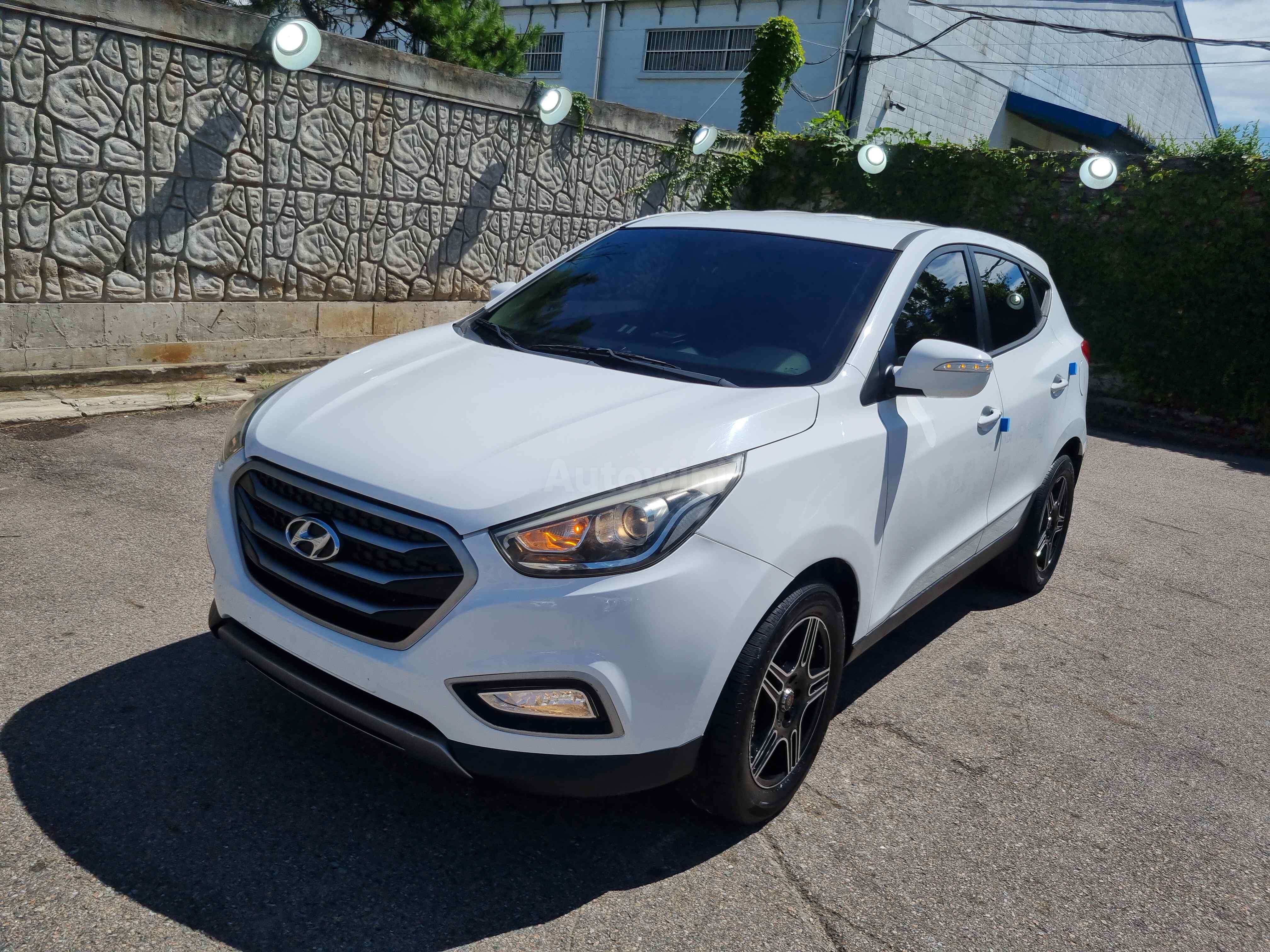 2014 HYUNDAI TUCSON VIN: KMHJT81VBEU798848