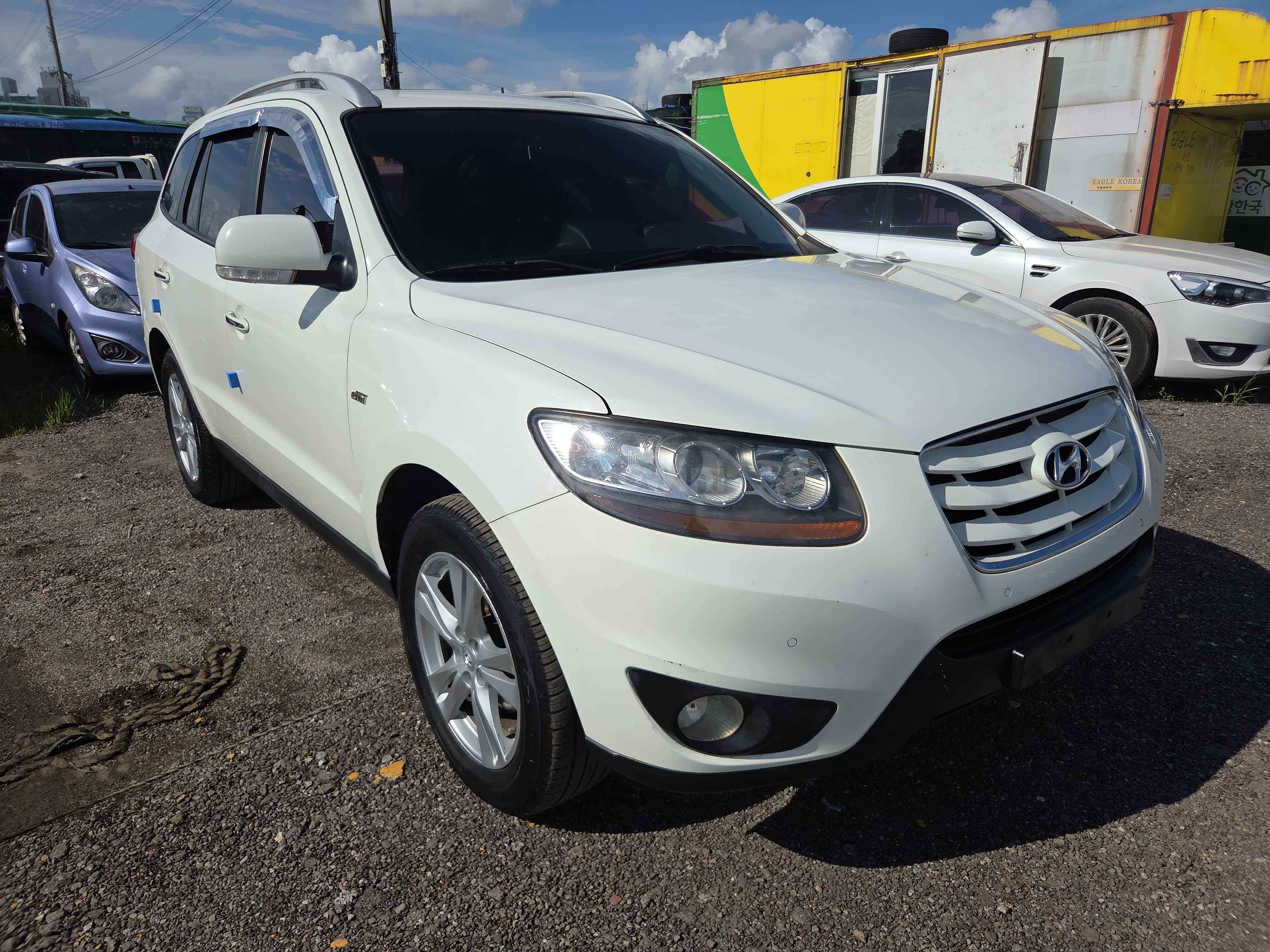 2011 HYUNDAI SANTAFE VIN: KMHSJ81XDBU647493