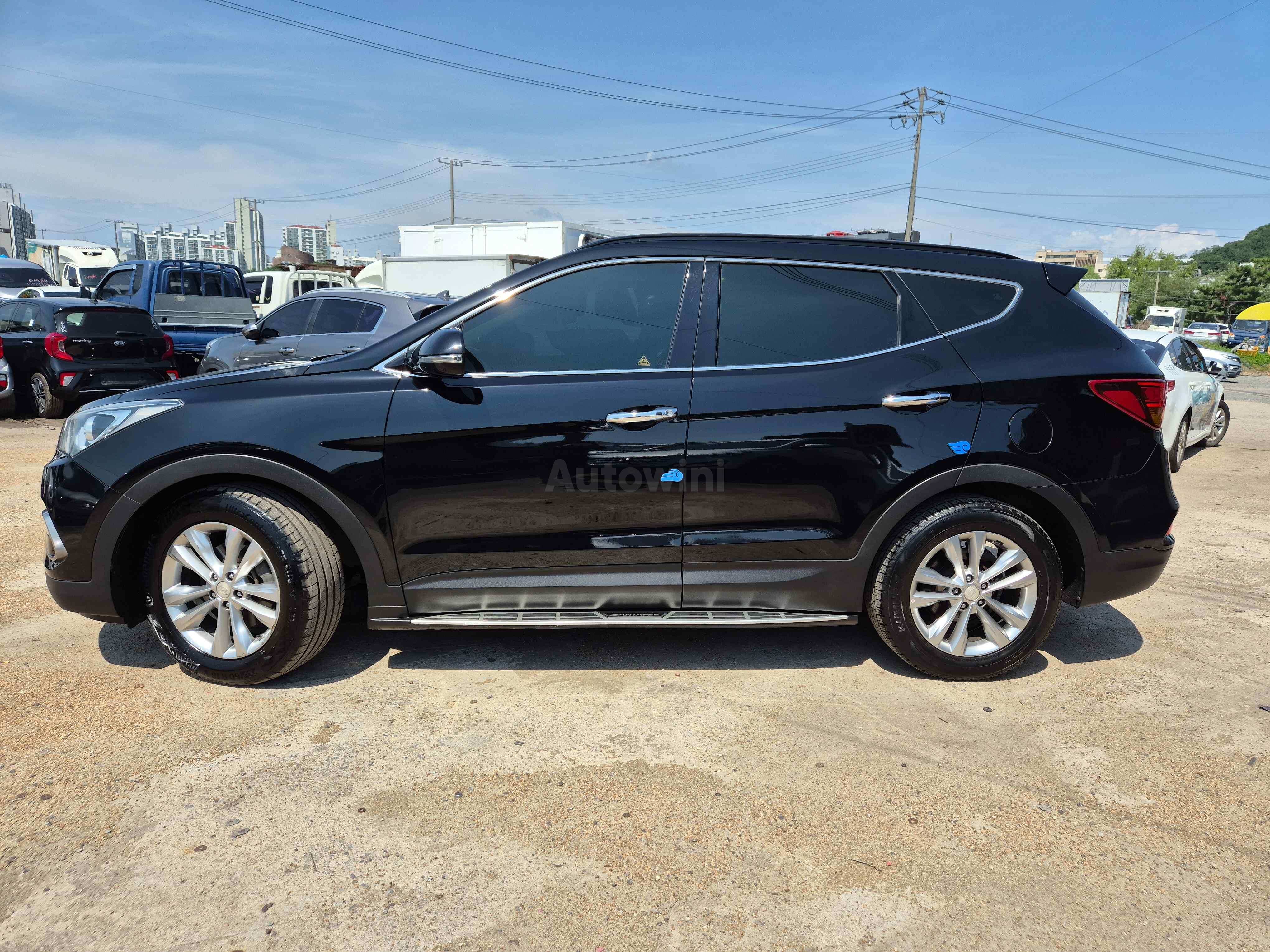2018 HYUNDAI SANTAFE VIN: KMHSW81UBJU817692