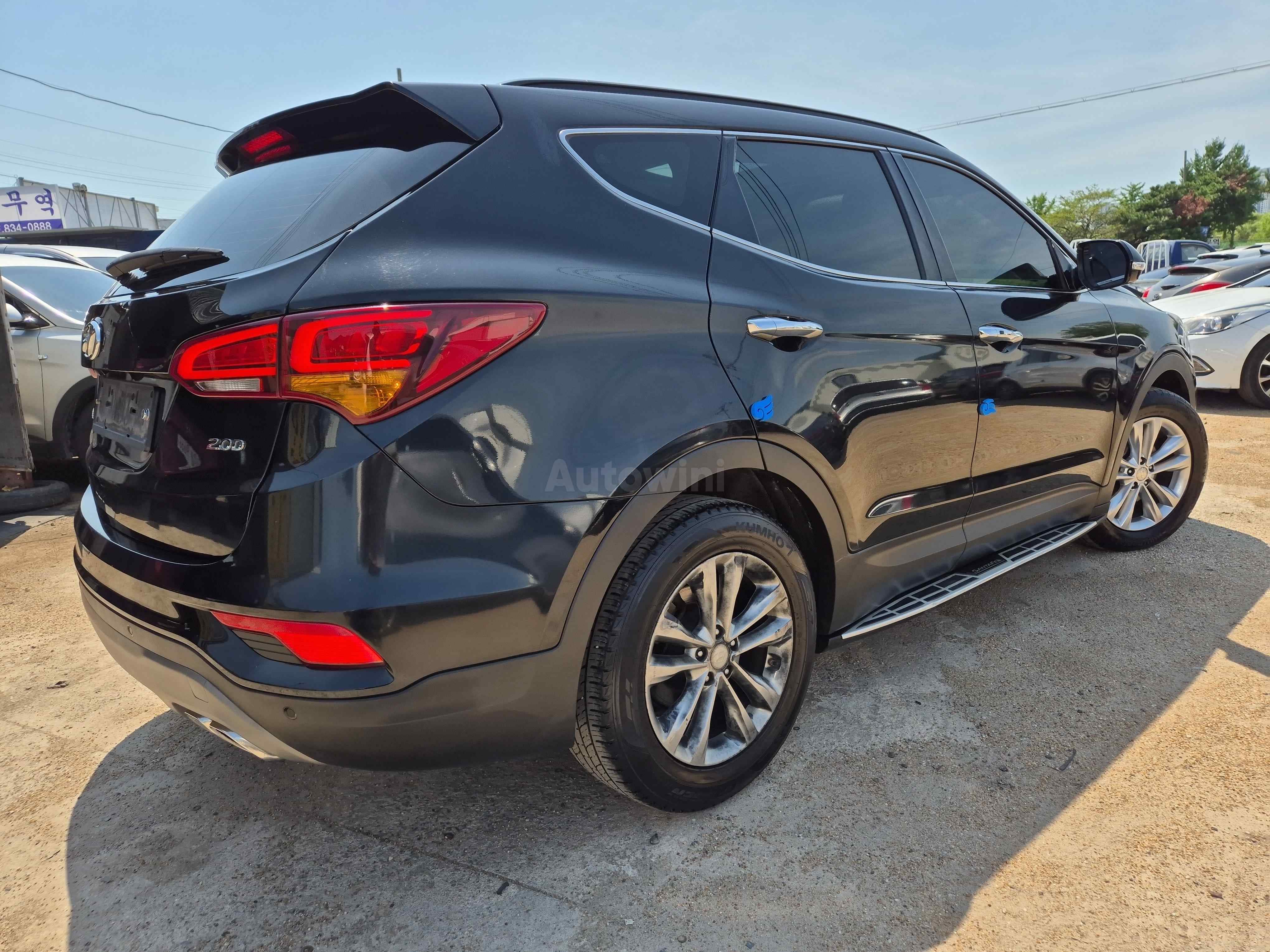 2018 HYUNDAI SANTAFE VIN: KMHSW81UBJU817692