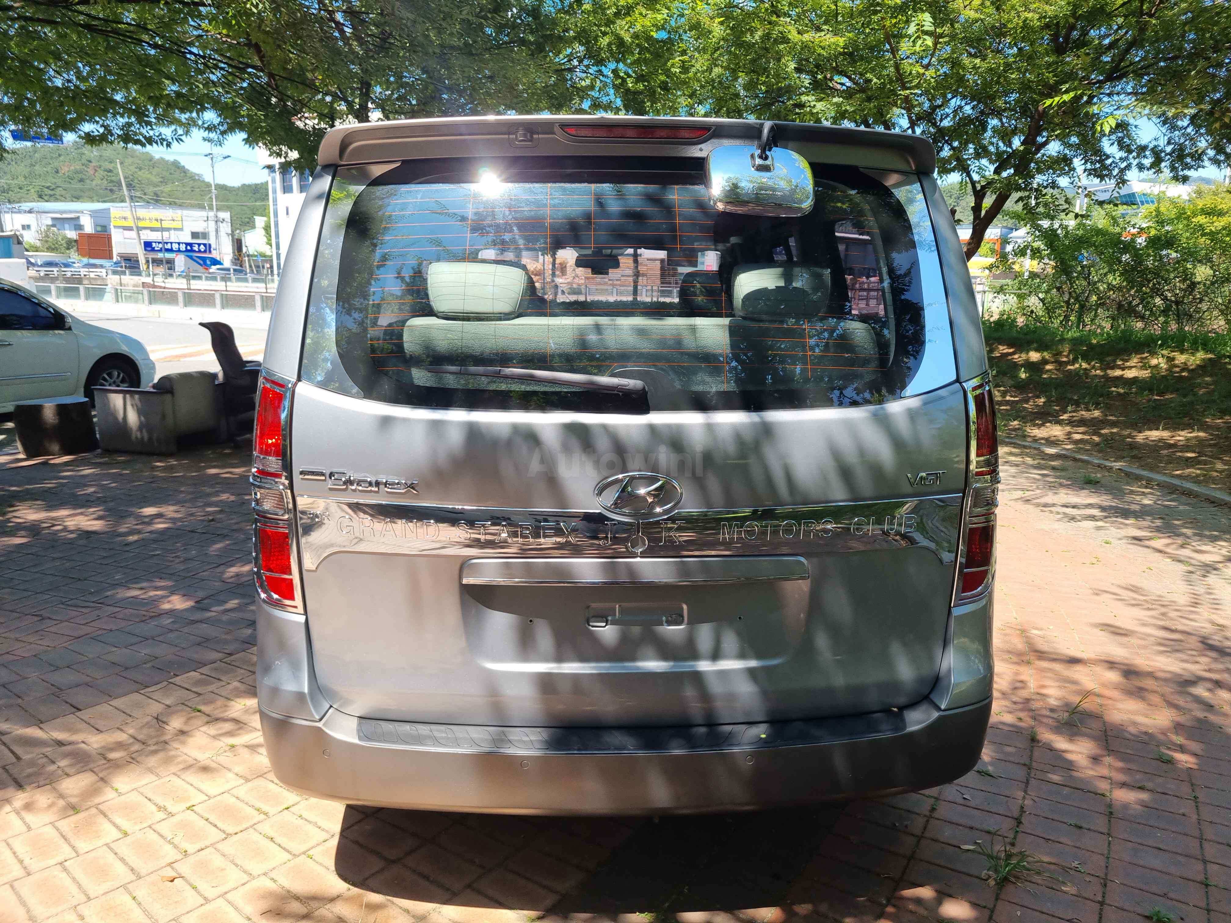 2018 HYUNDAI STAREX VIN: KMJWA37KBJU936111
