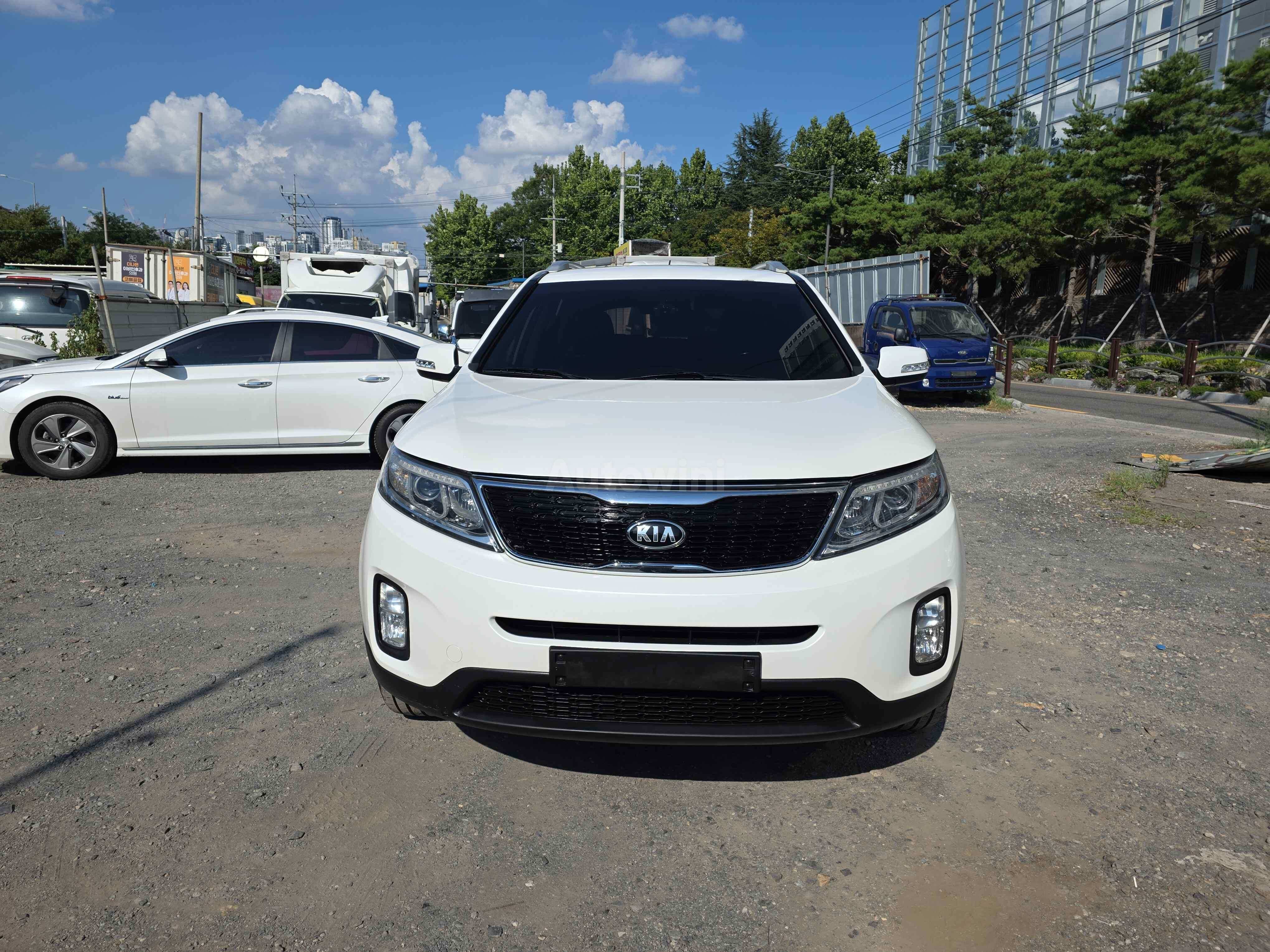 2013 KIA SORENTO VIN: KNAKU814BDA393091