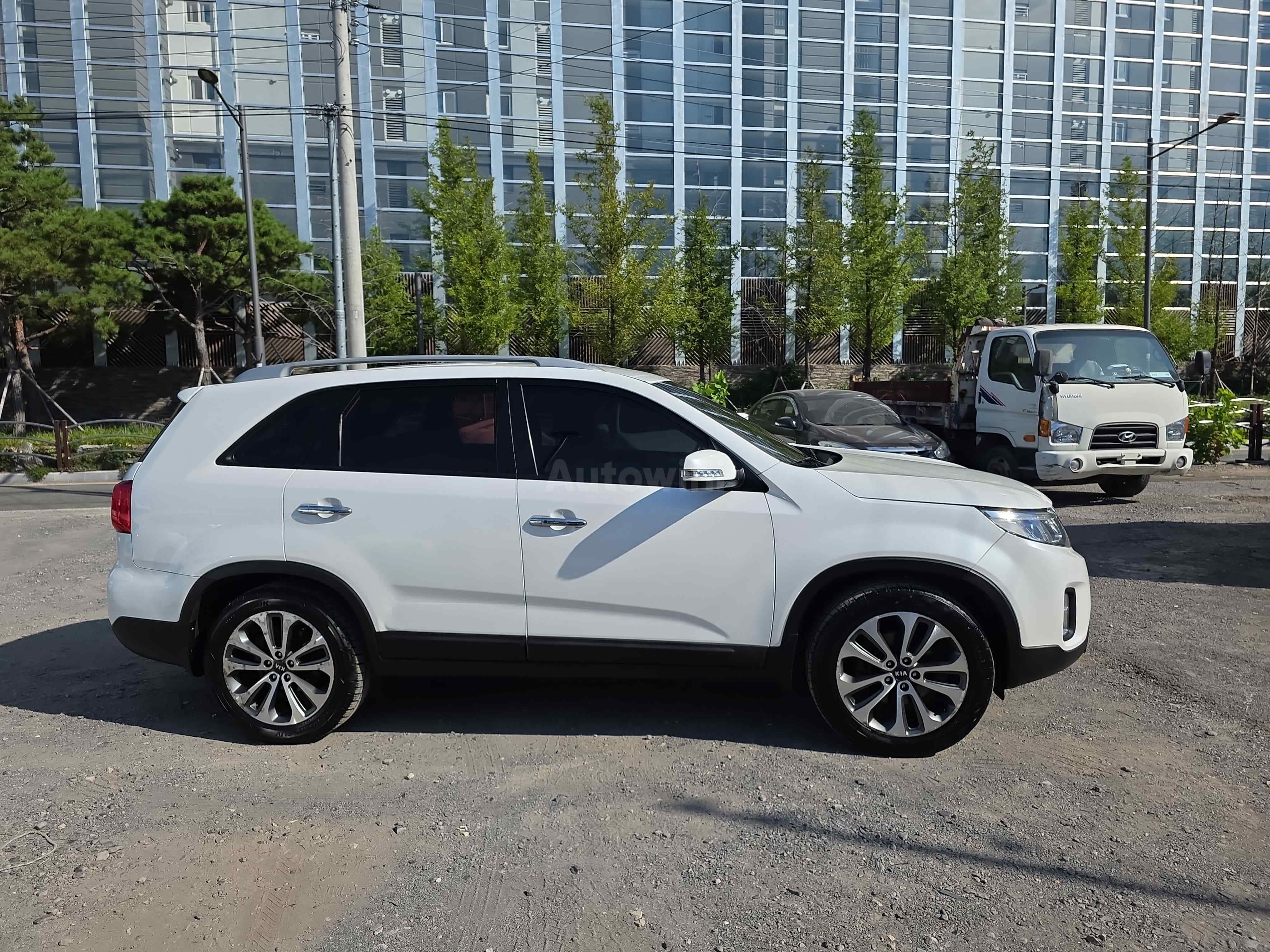 2013 KIA SORENTO VIN: KNAKU814BDA393091