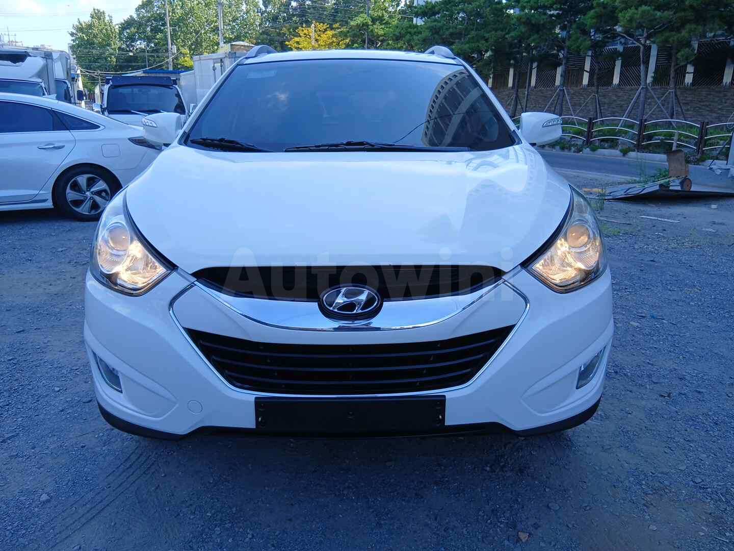 2013 HYUNDAI TUCSON VIN: KMHJT81VBDU663277