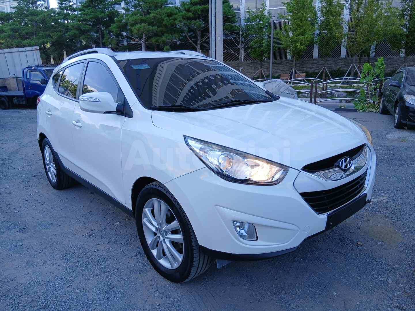 2013 HYUNDAI TUCSON VIN: KMHJT81VBDU663277