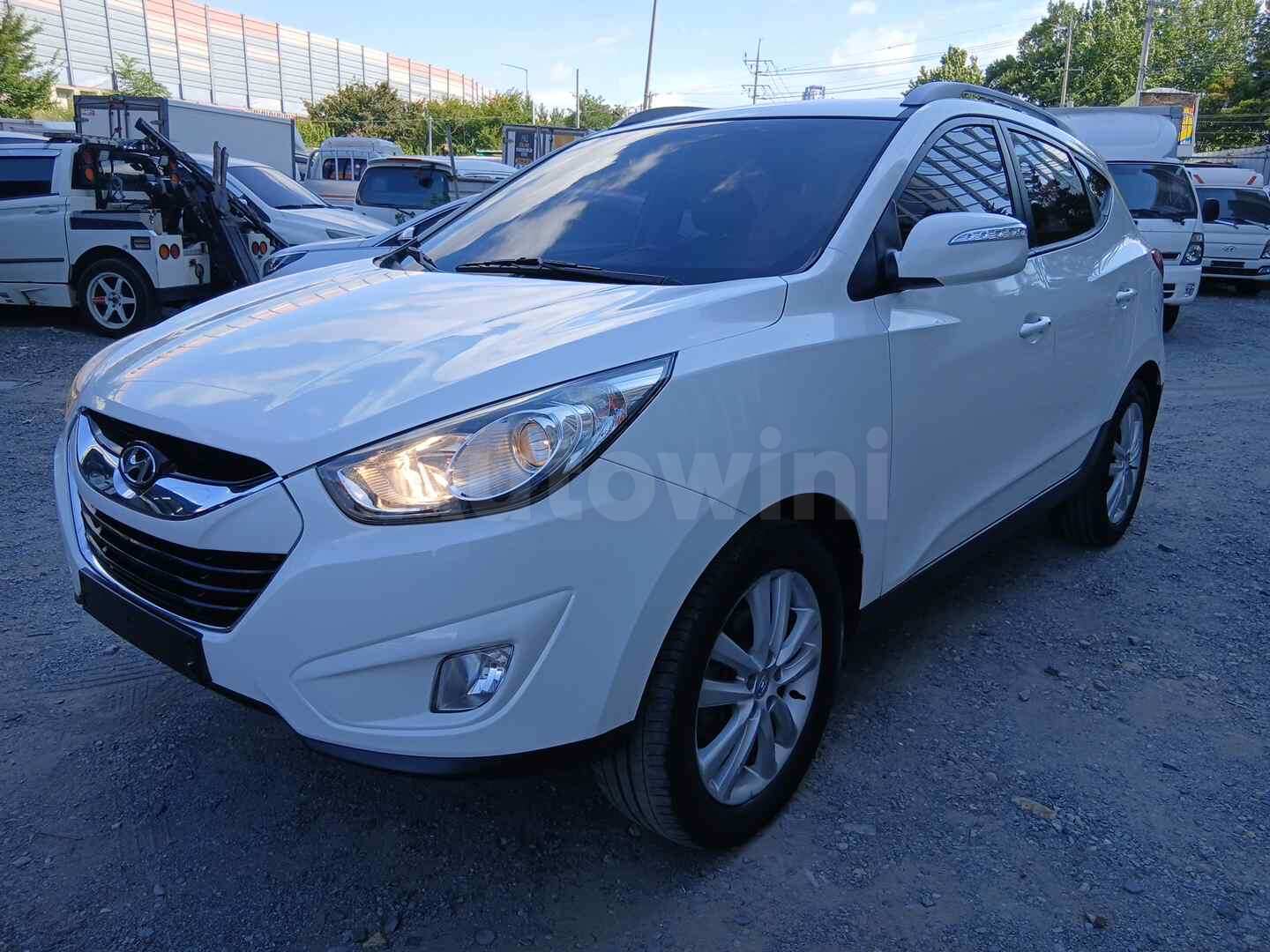2013 HYUNDAI TUCSON VIN: KMHJT81VBDU663277