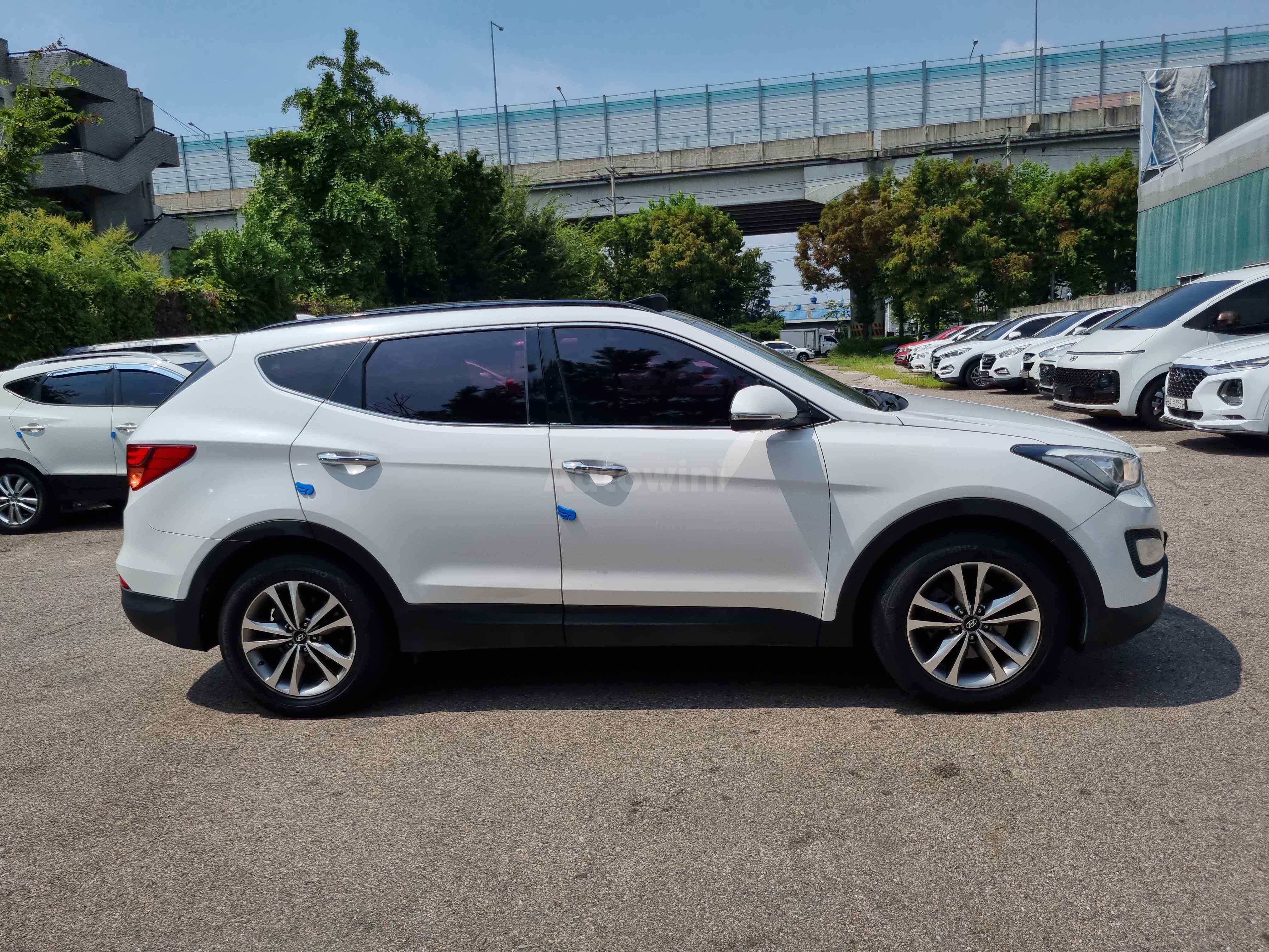 2015 HYUNDAI SANTAFE VIN: KMHSW81UBFU387402