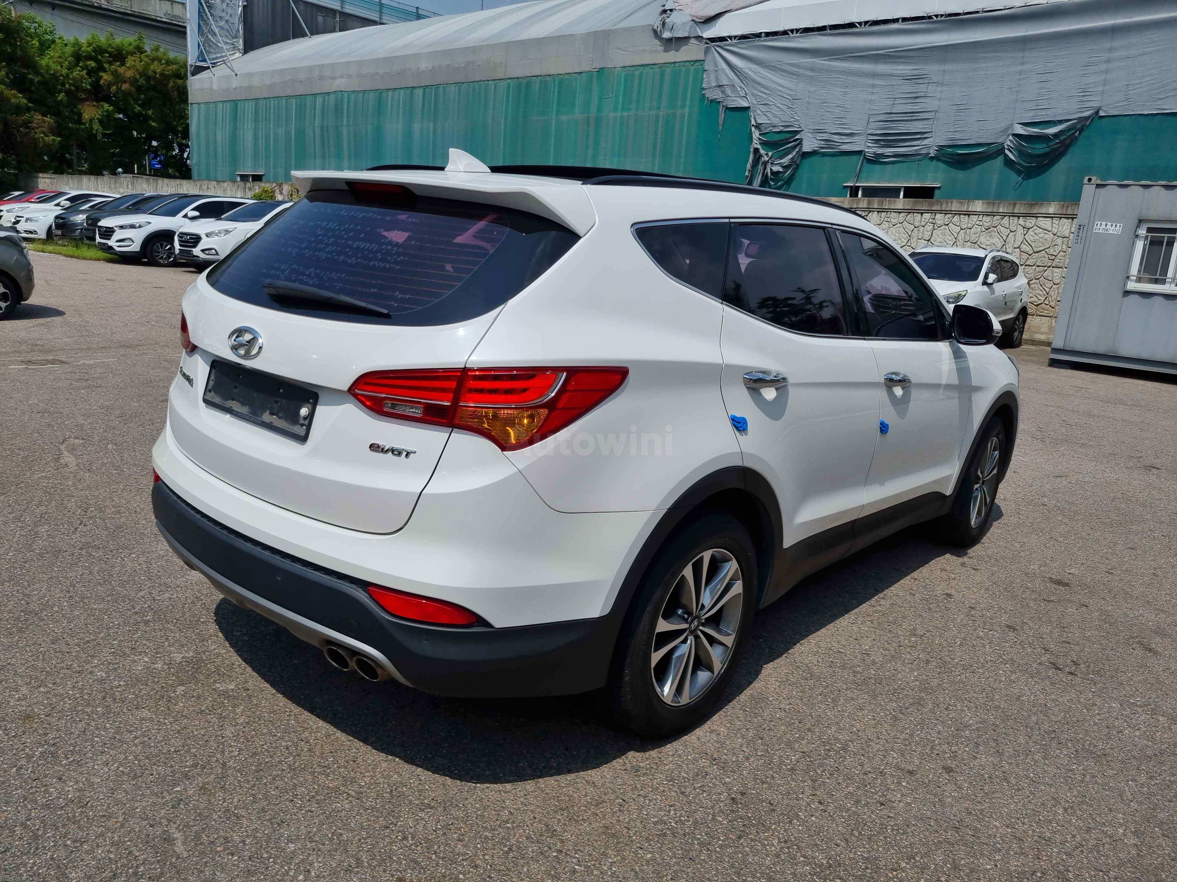 2015 HYUNDAI SANTAFE VIN: KMHSW81UBFU387402