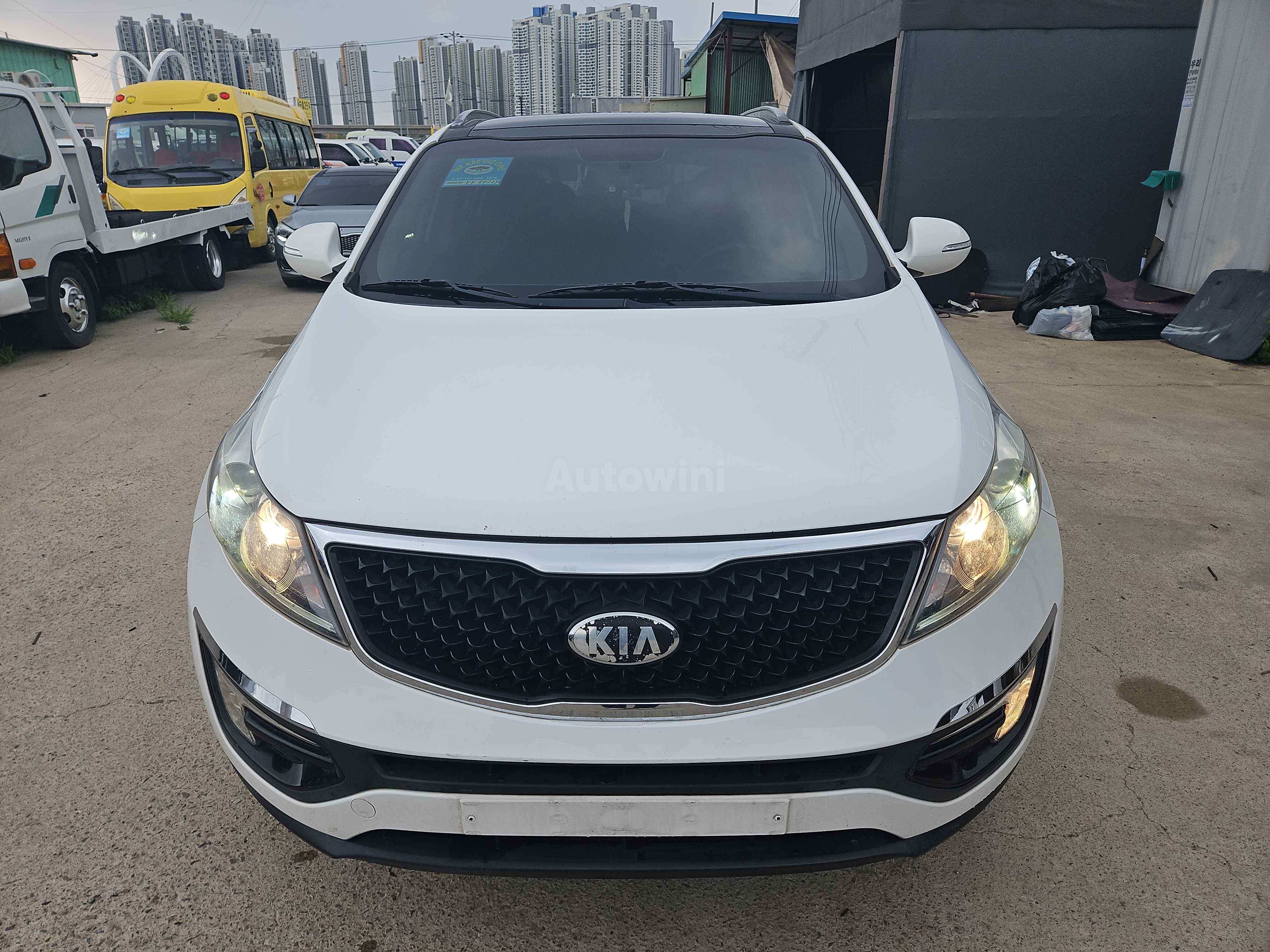 2014 KIA SPORTAGE VIN: KNAPE813BEK572392