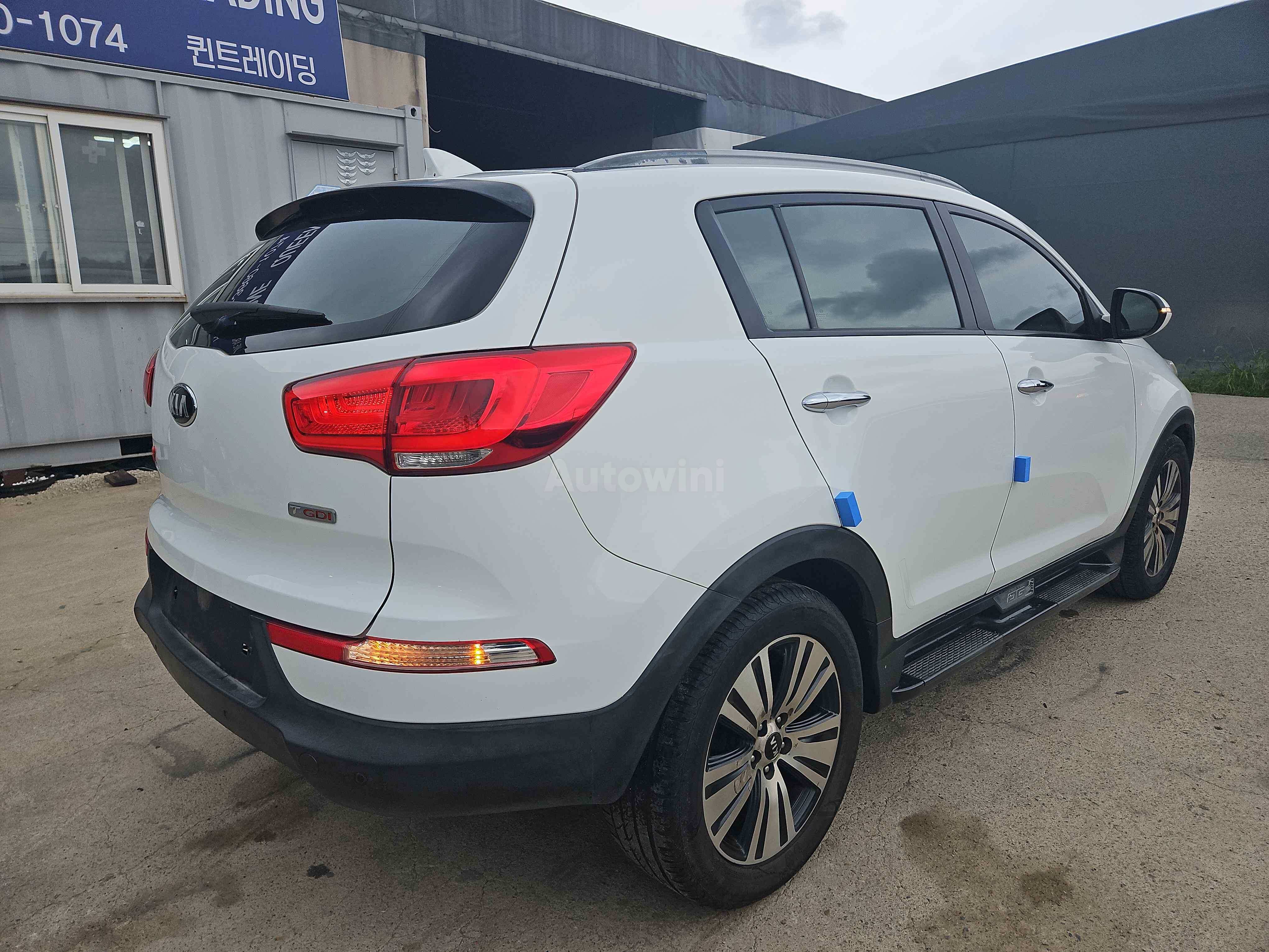 2014 KIA SPORTAGE VIN: KNAPE813BEK572392