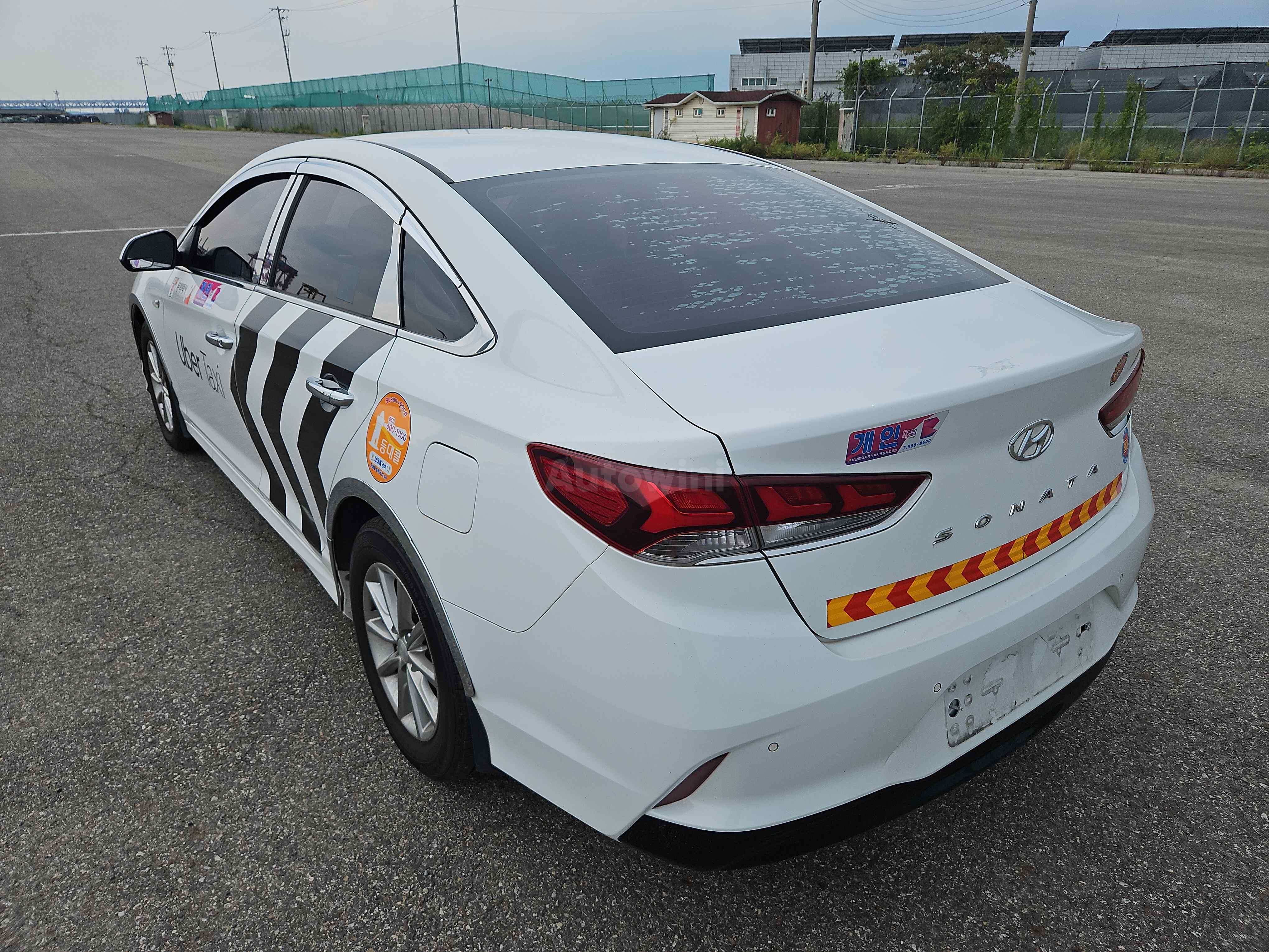 2019 HYUNDAI SONATA VIN: KMHE341DBKA503418