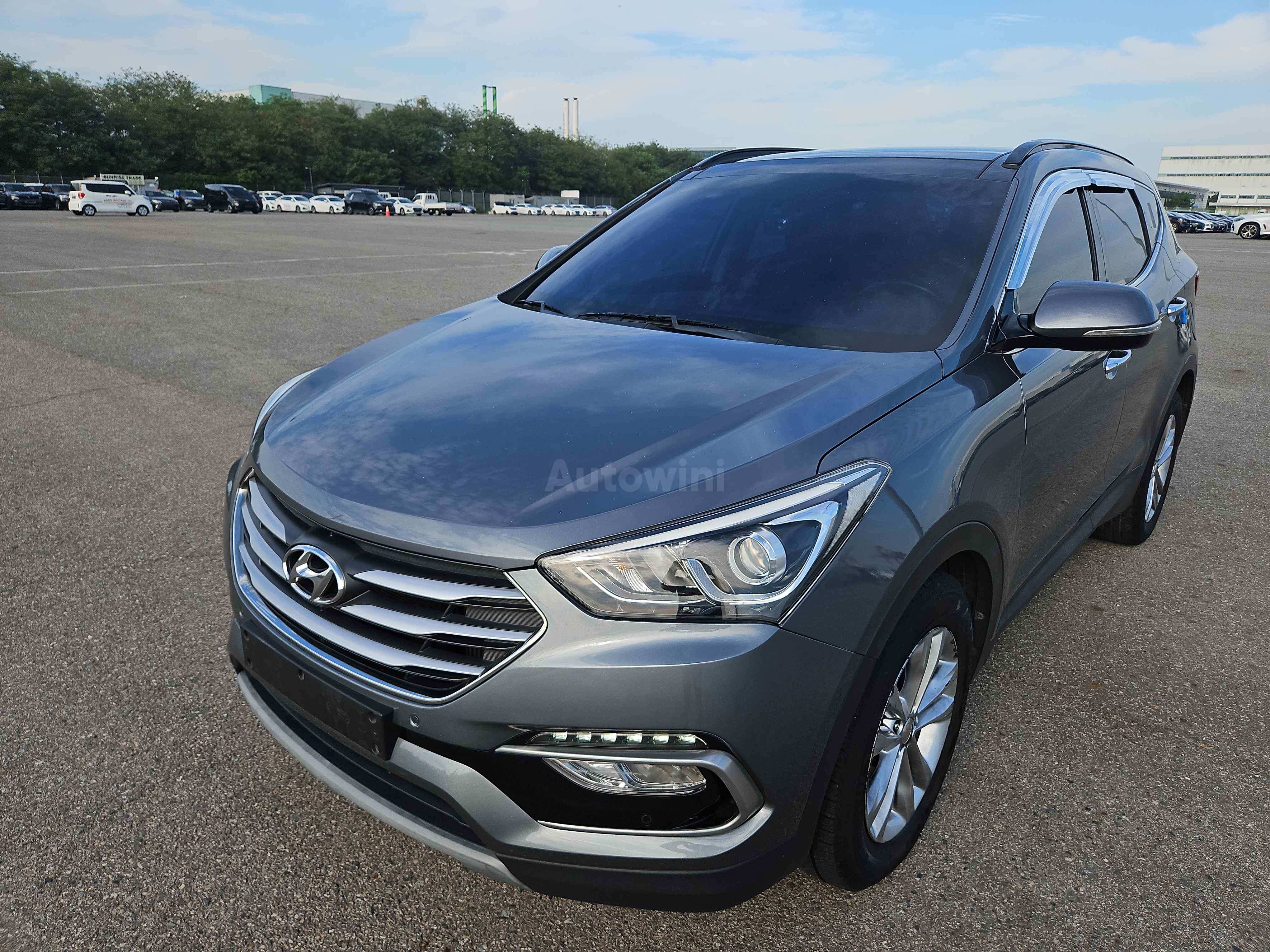 2018 HYUNDAI SANTAFE VIN: KMHSW81UBJU812677