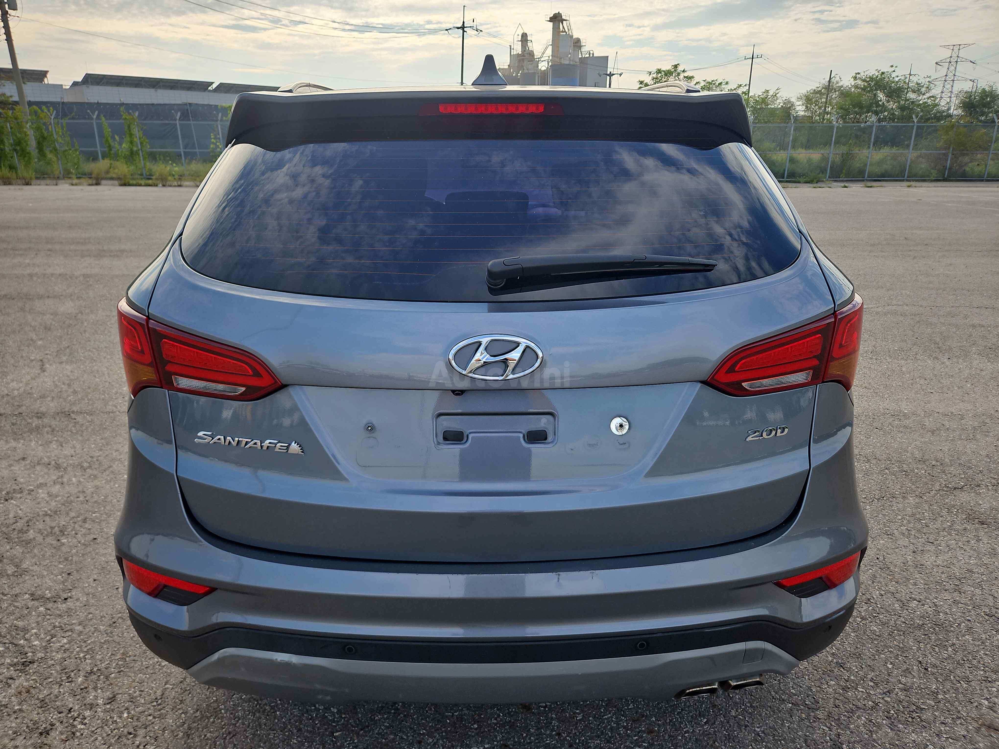 2018 HYUNDAI SANTAFE VIN: KMHSW81UBJU812677