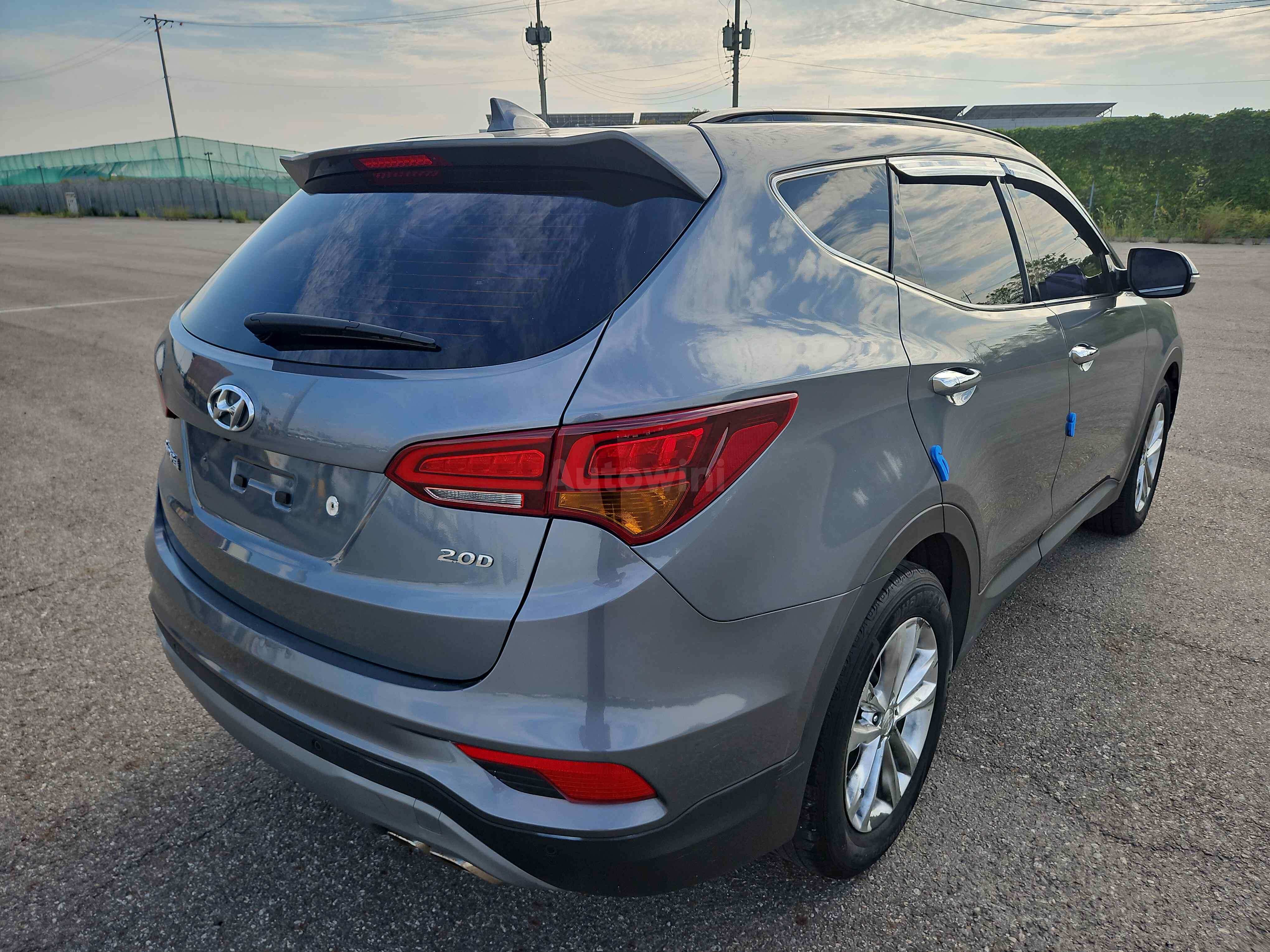 2018 HYUNDAI SANTAFE VIN: KMHSW81UBJU812677