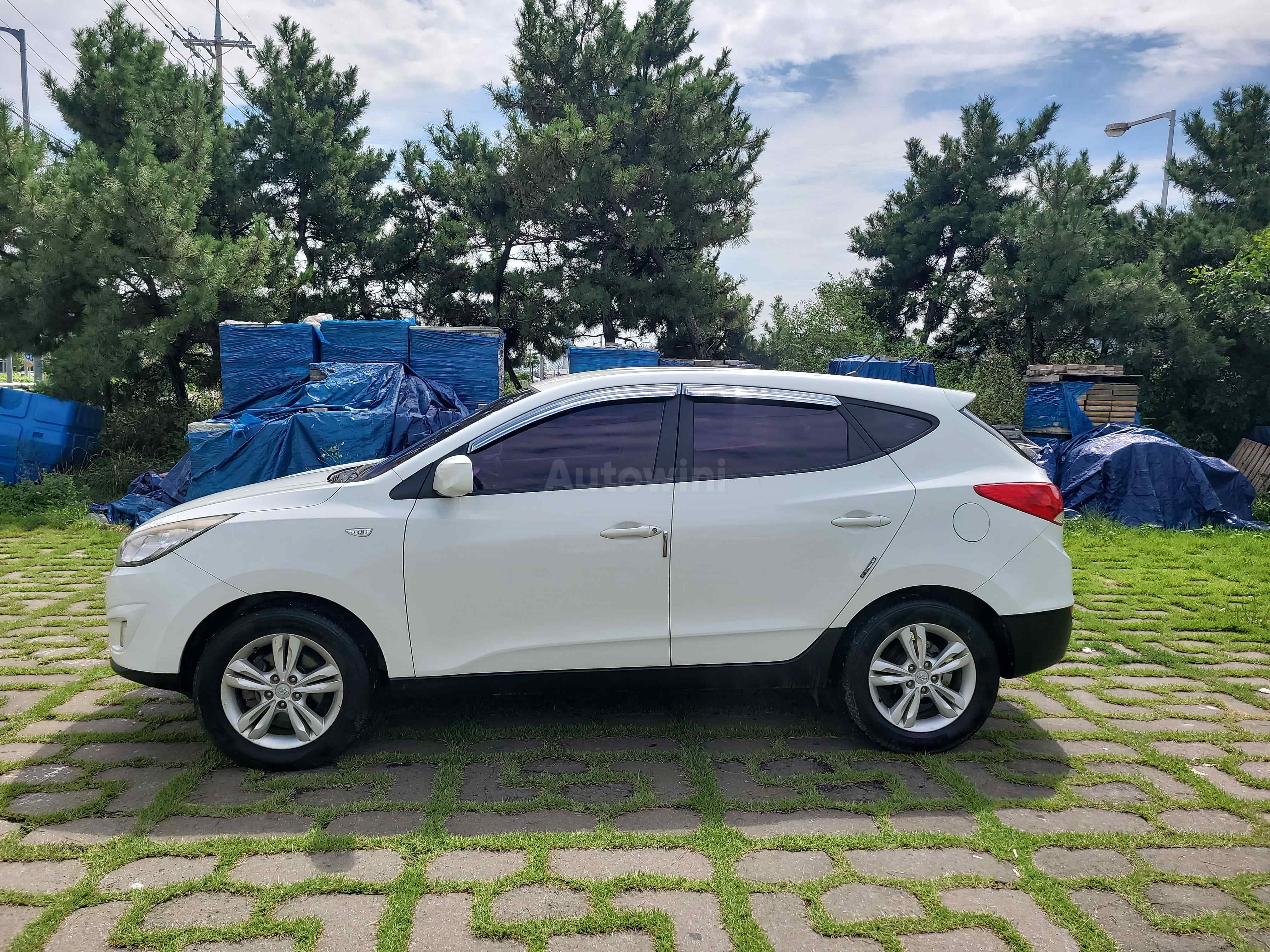 2013 HYUNDAI TUCSON VIN: KMHJT81VBDU582940