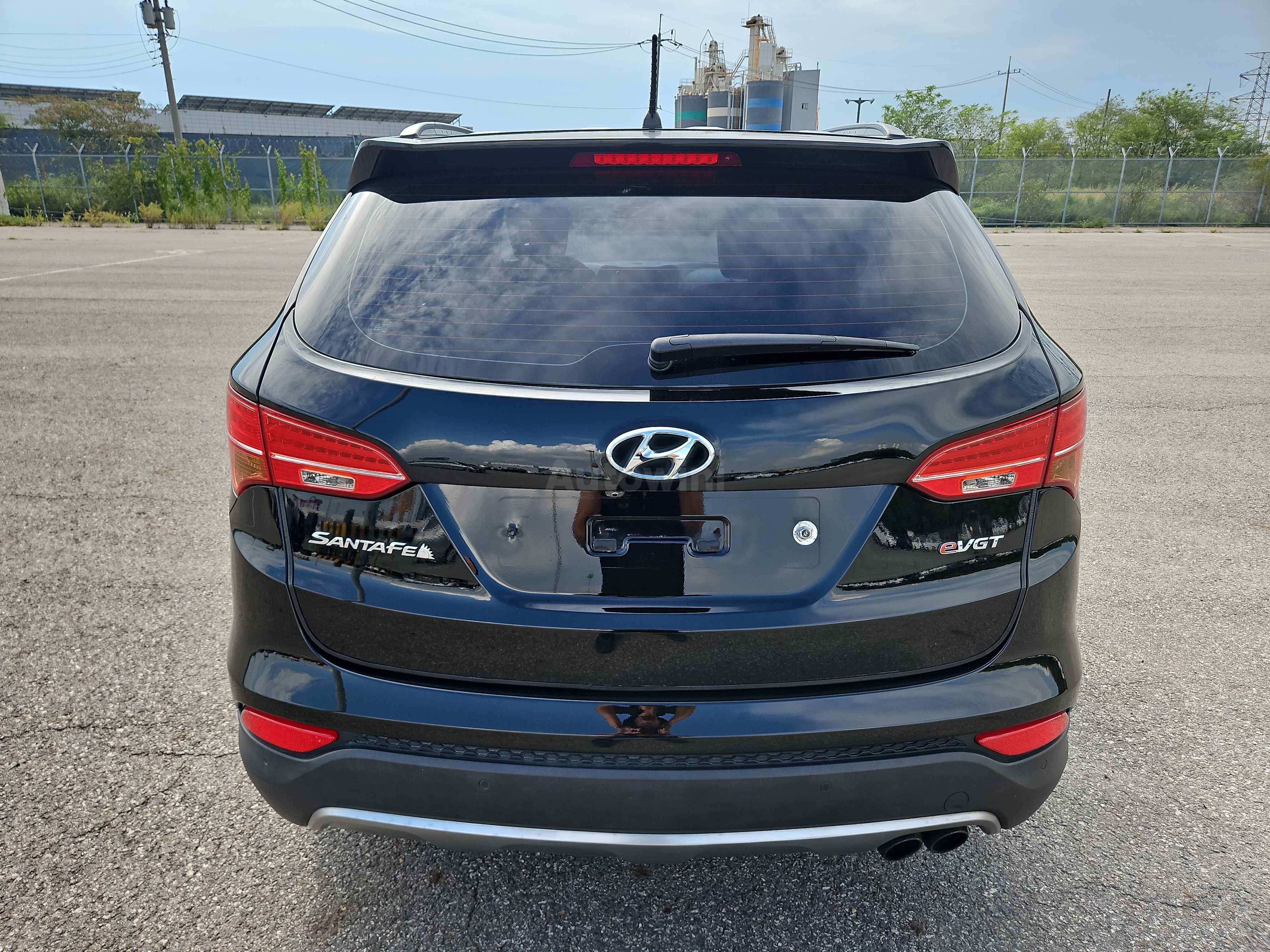 2014 HYUNDAI SANTAFE VIN: KMHSW81UBEU201666