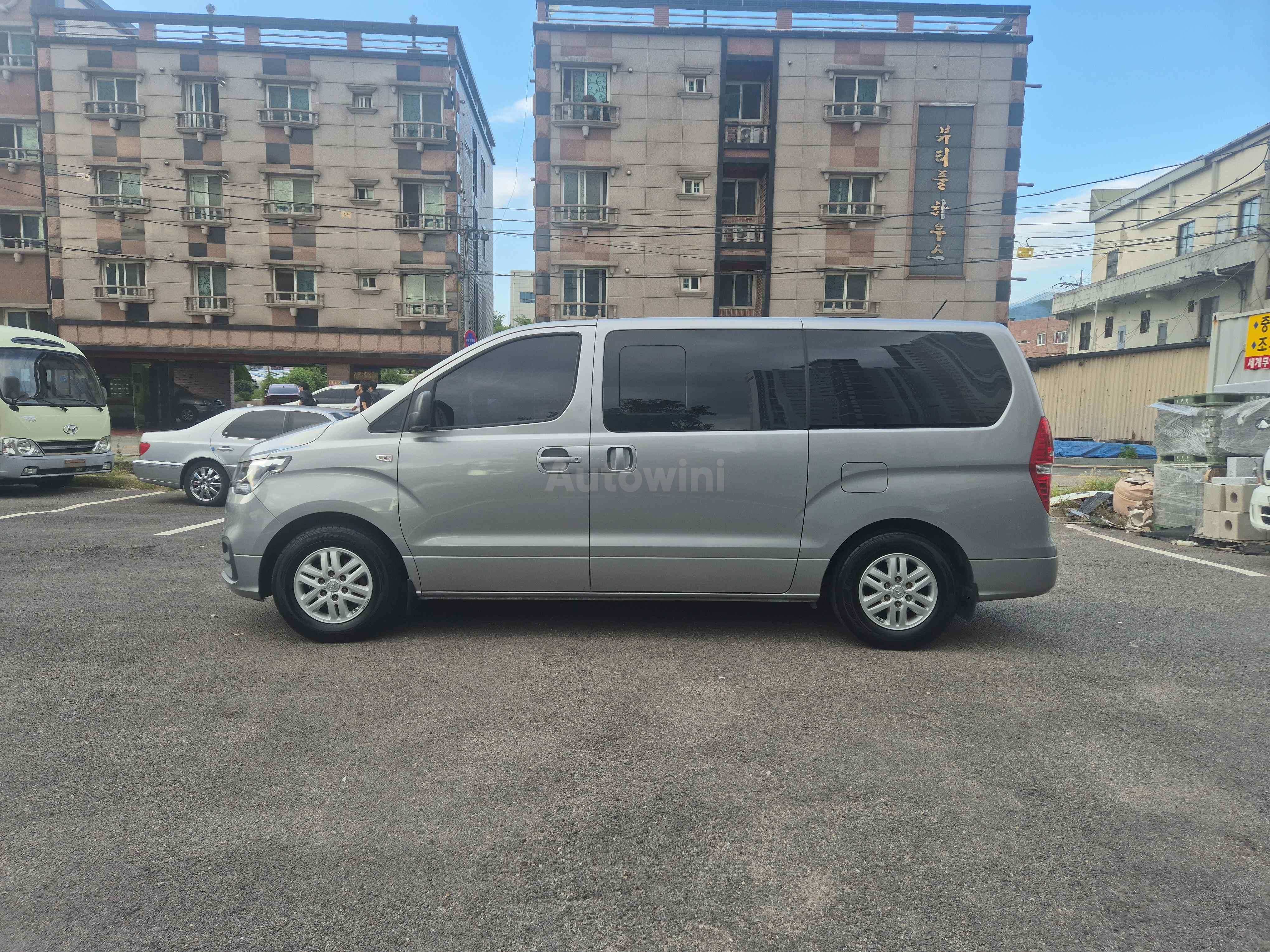 2019 HYUNDAI STAREX VIN: KMFWBX7KBKU007397